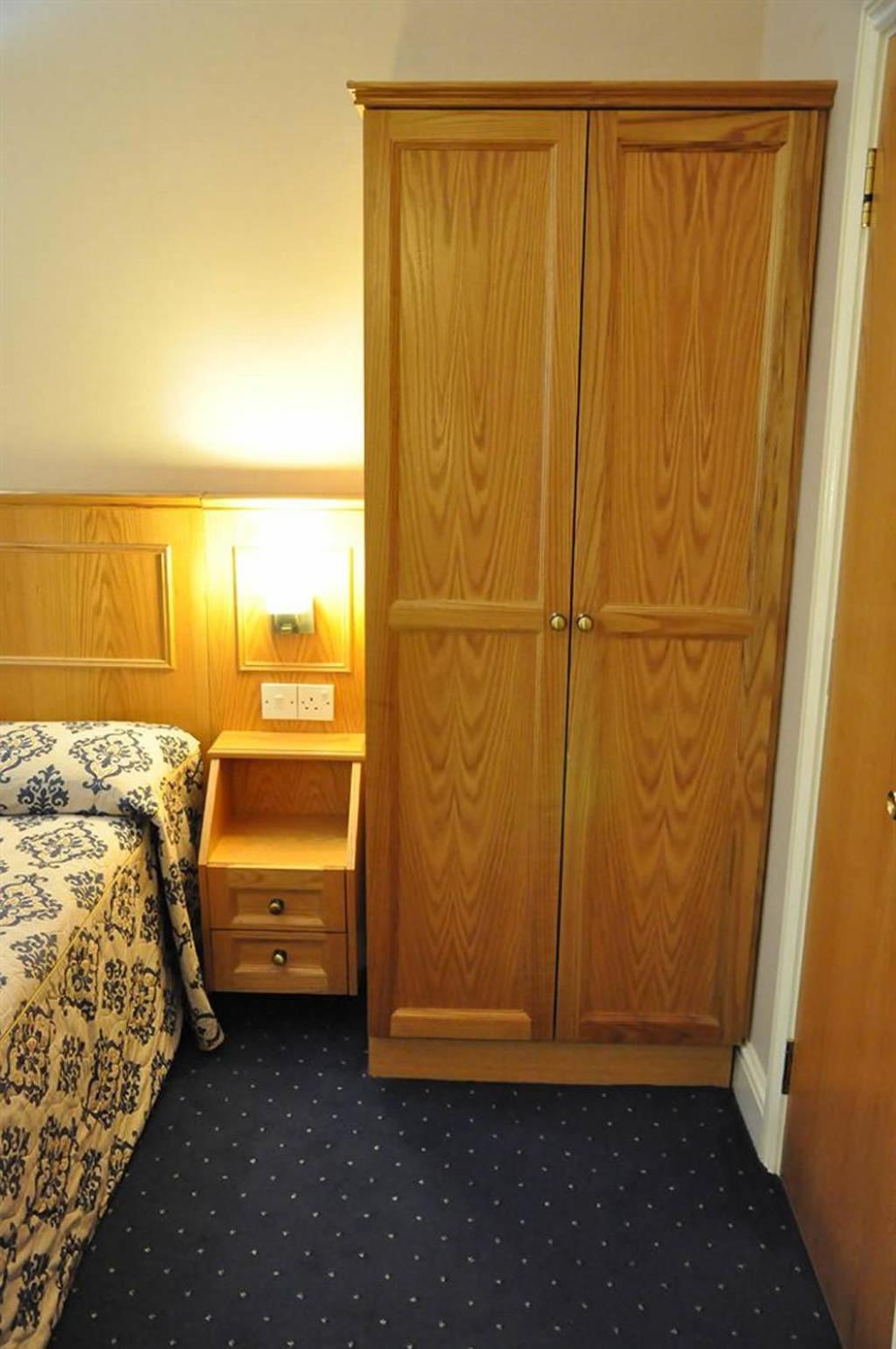Tweepersoonskamer met Badkamer