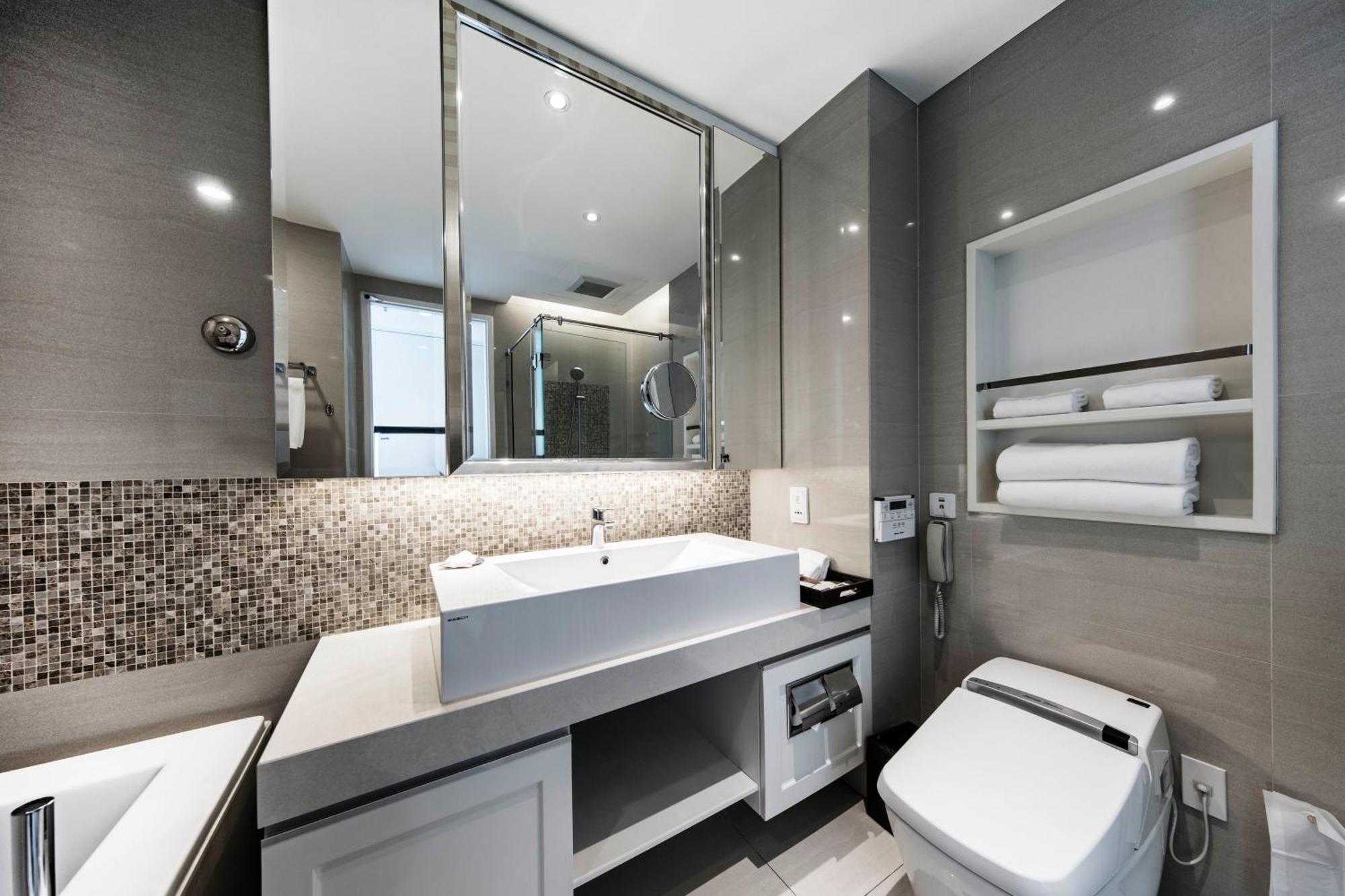 Grand Deluxe Triple Room