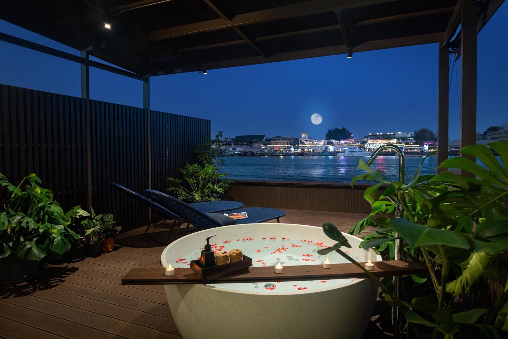 Villa River View