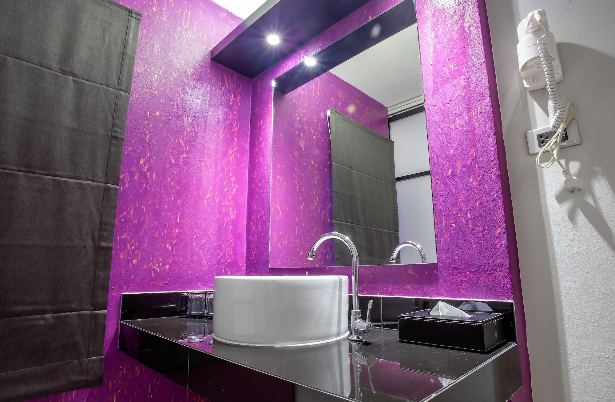 Deluxe Canal Triple Room