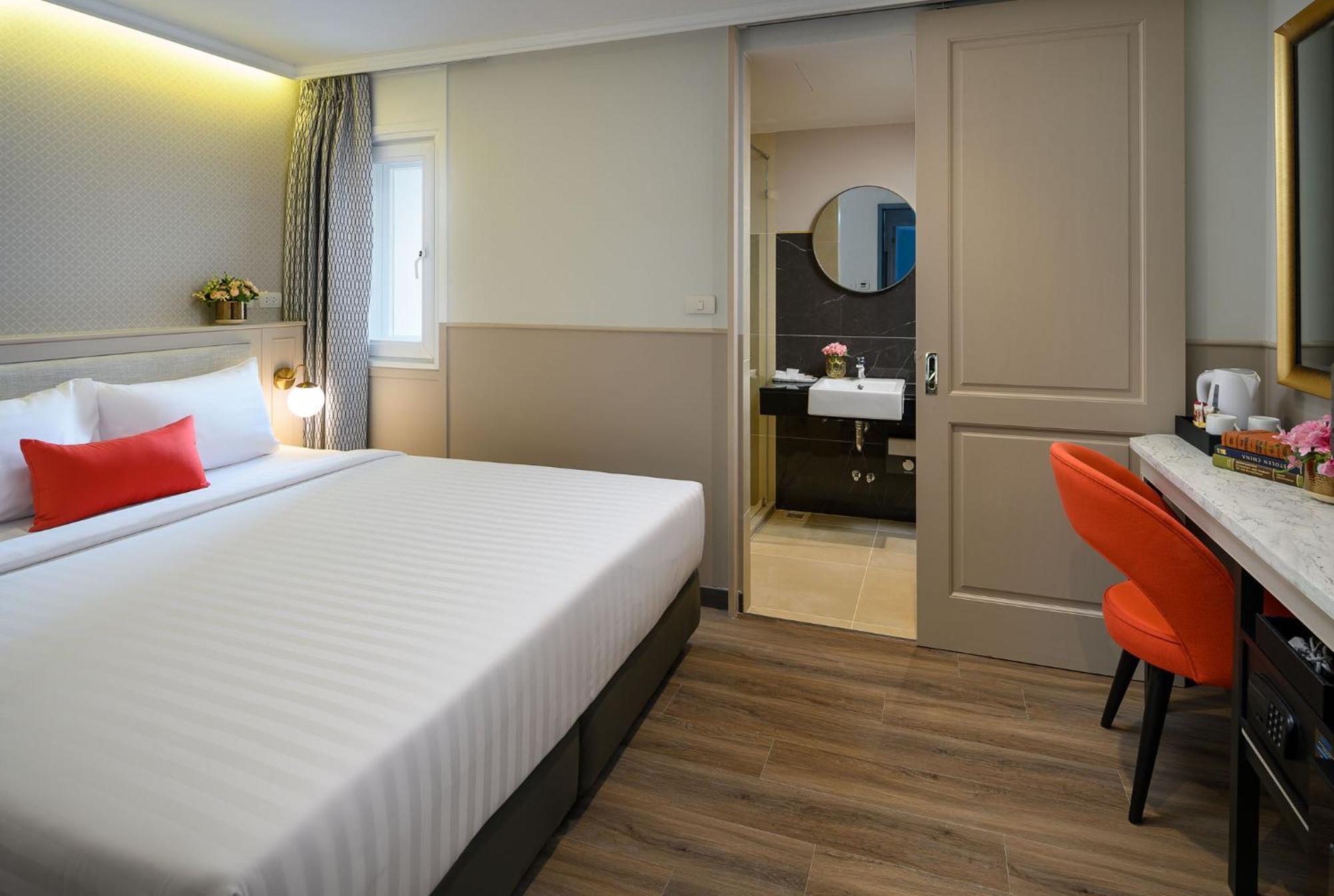 Superior King Room