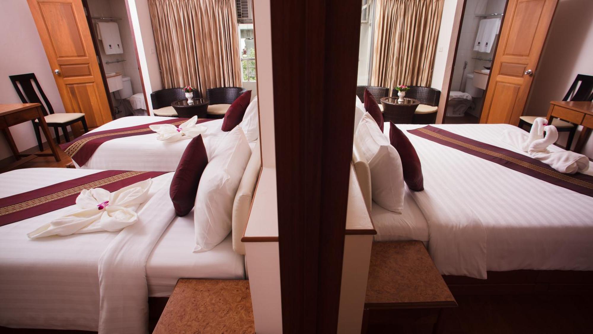 Deluxe Family Room