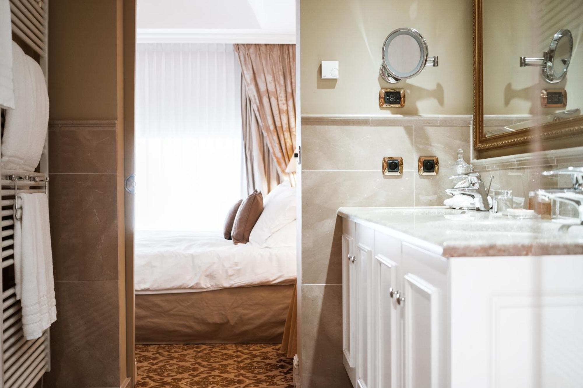 Kamer met Kingsize Bed