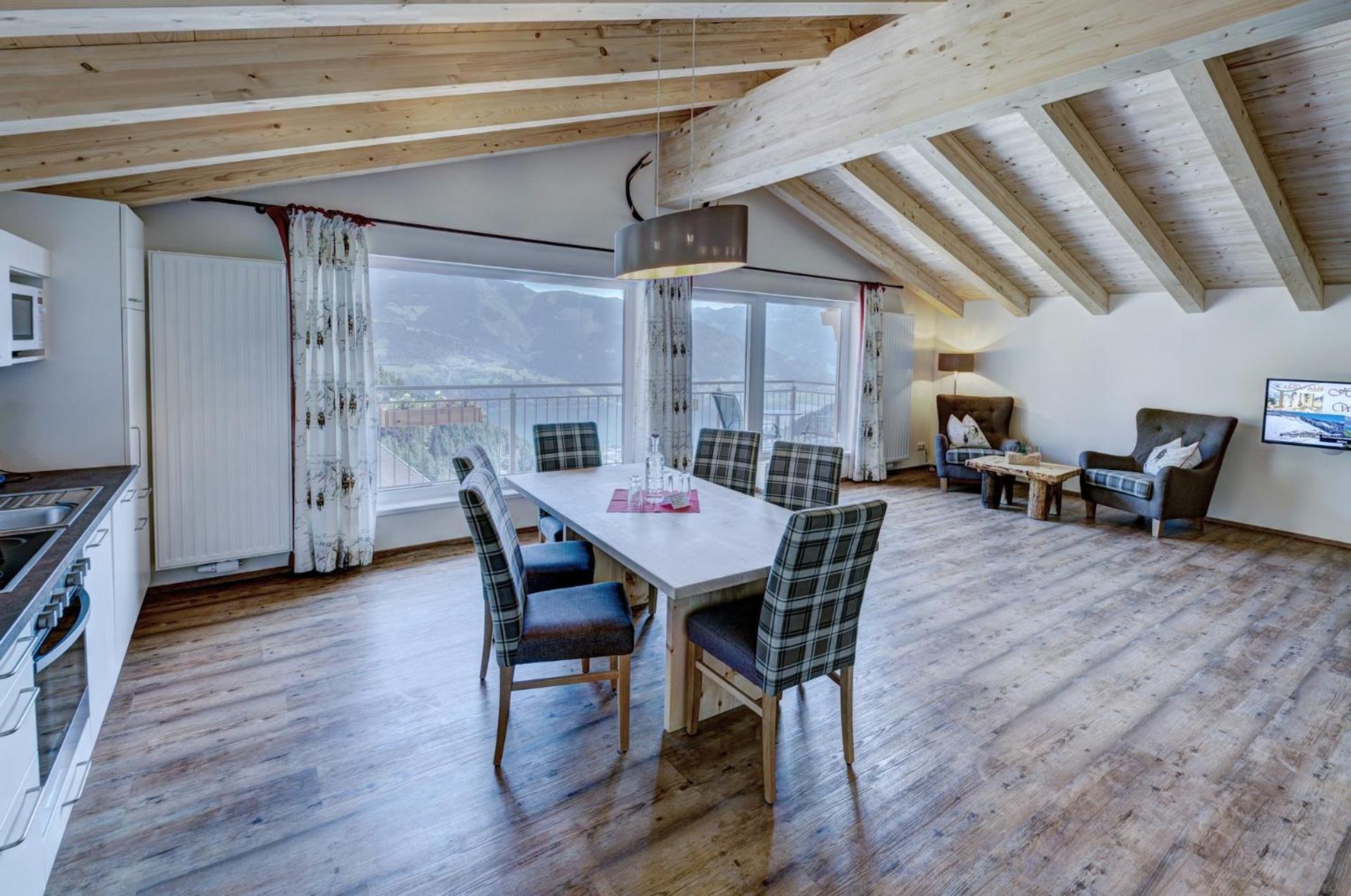 Two-Bedroom Apartment Lake View