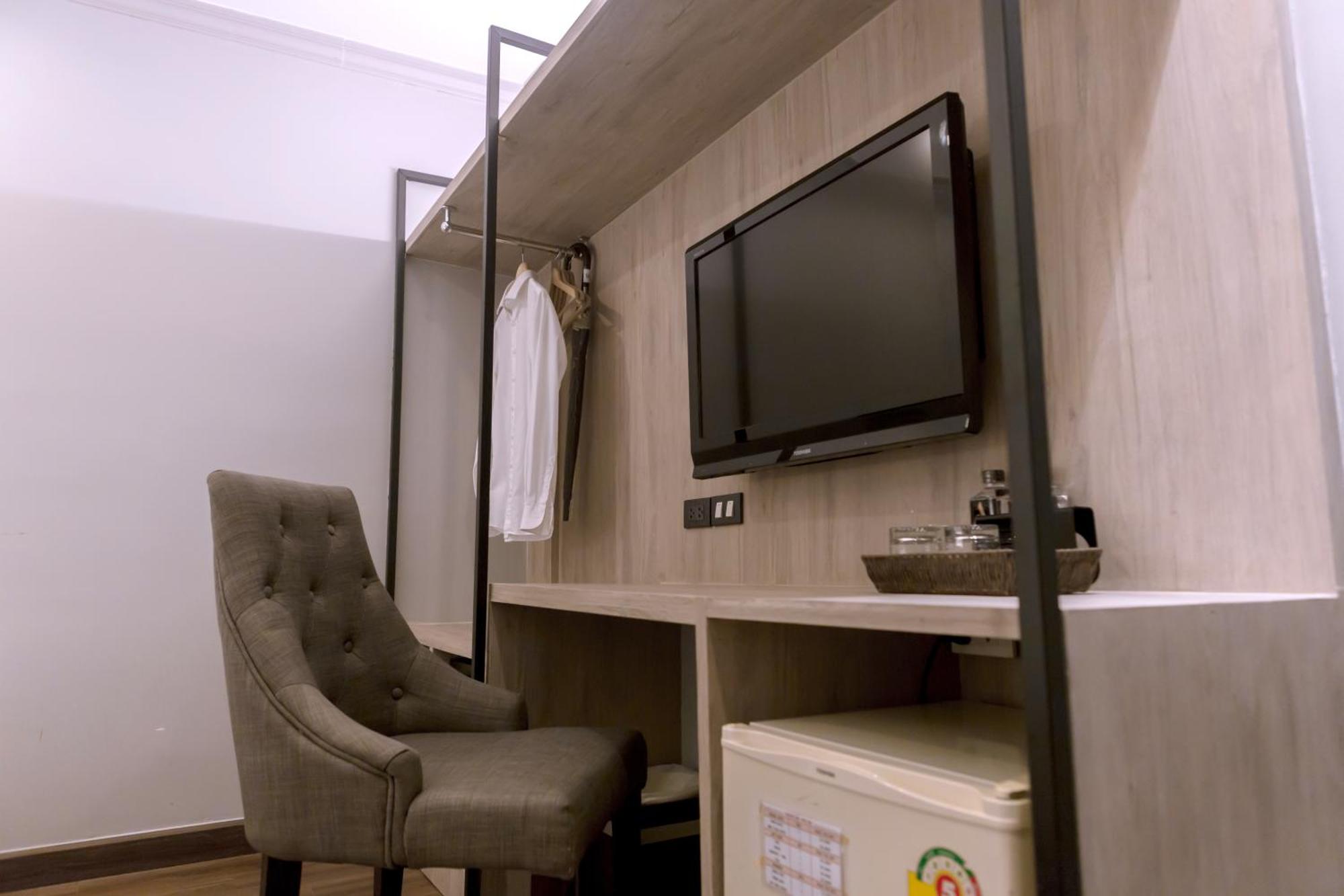 Standard Double Room No Window