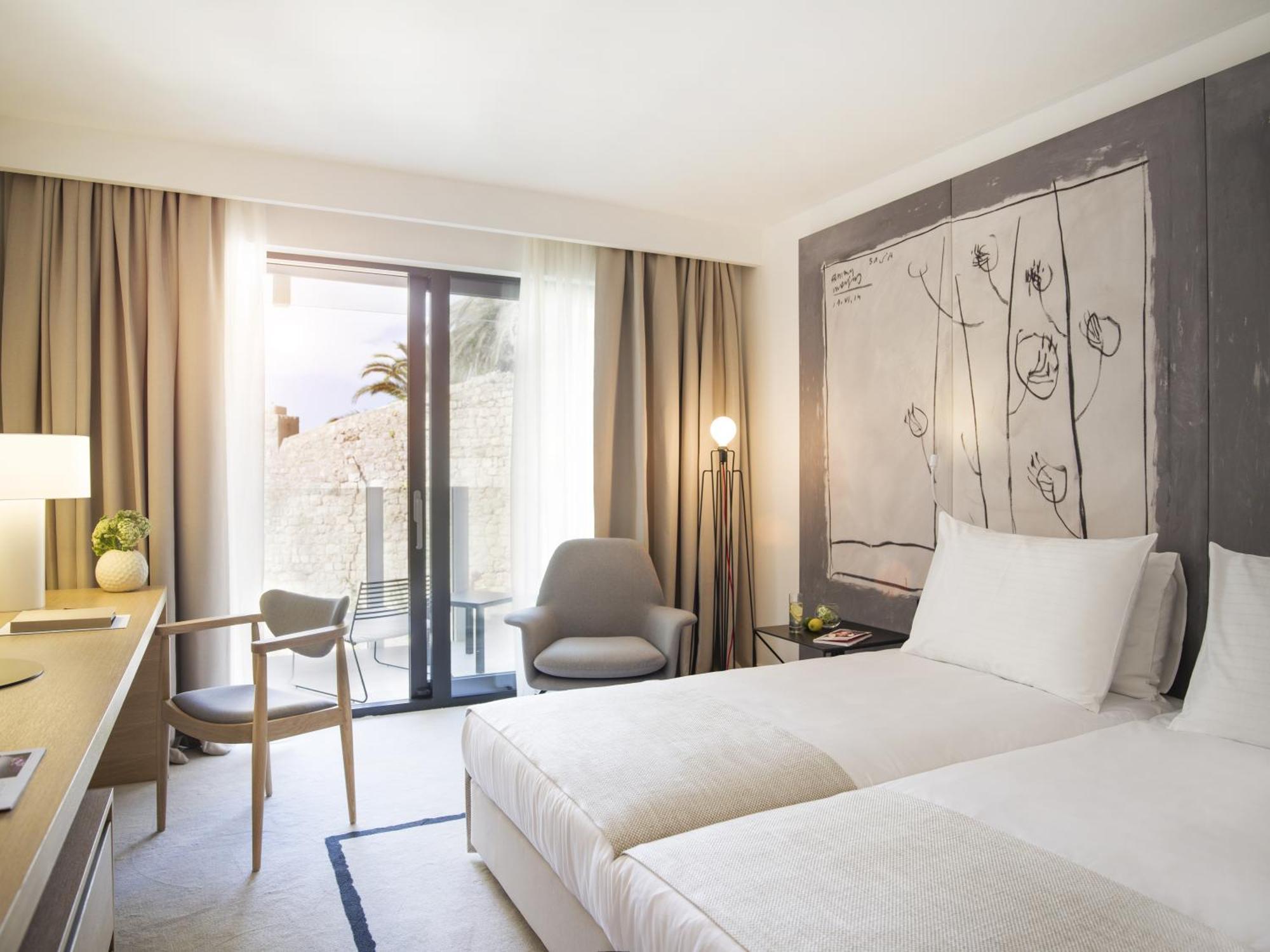 Classic Double Room Balcony,1606543807:JPEG