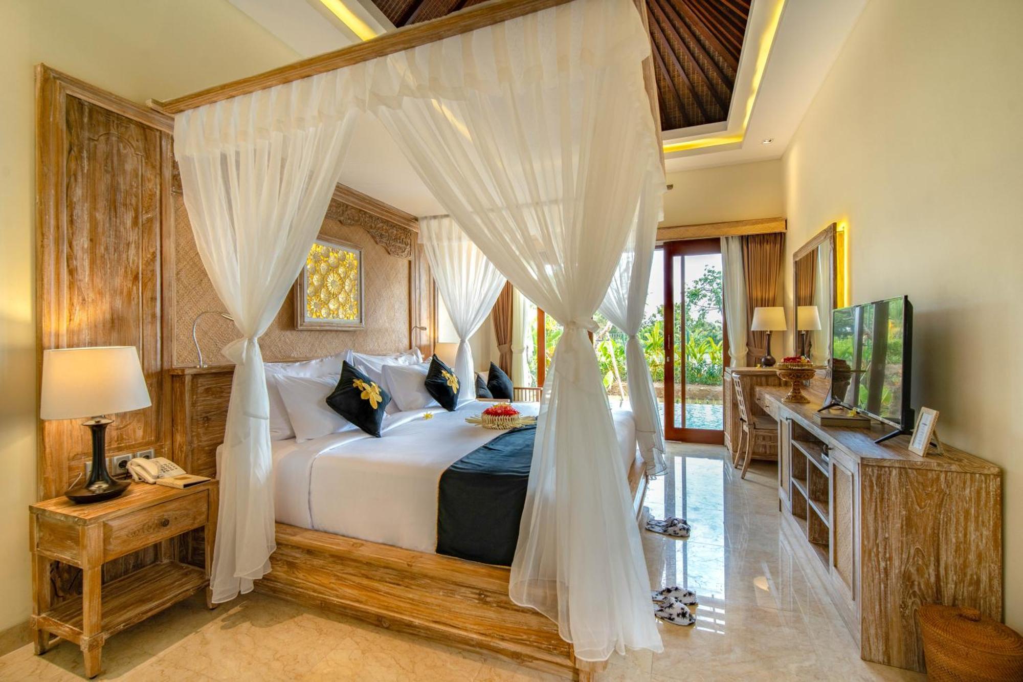 One Bedroom Private Pool Villa Rice field View