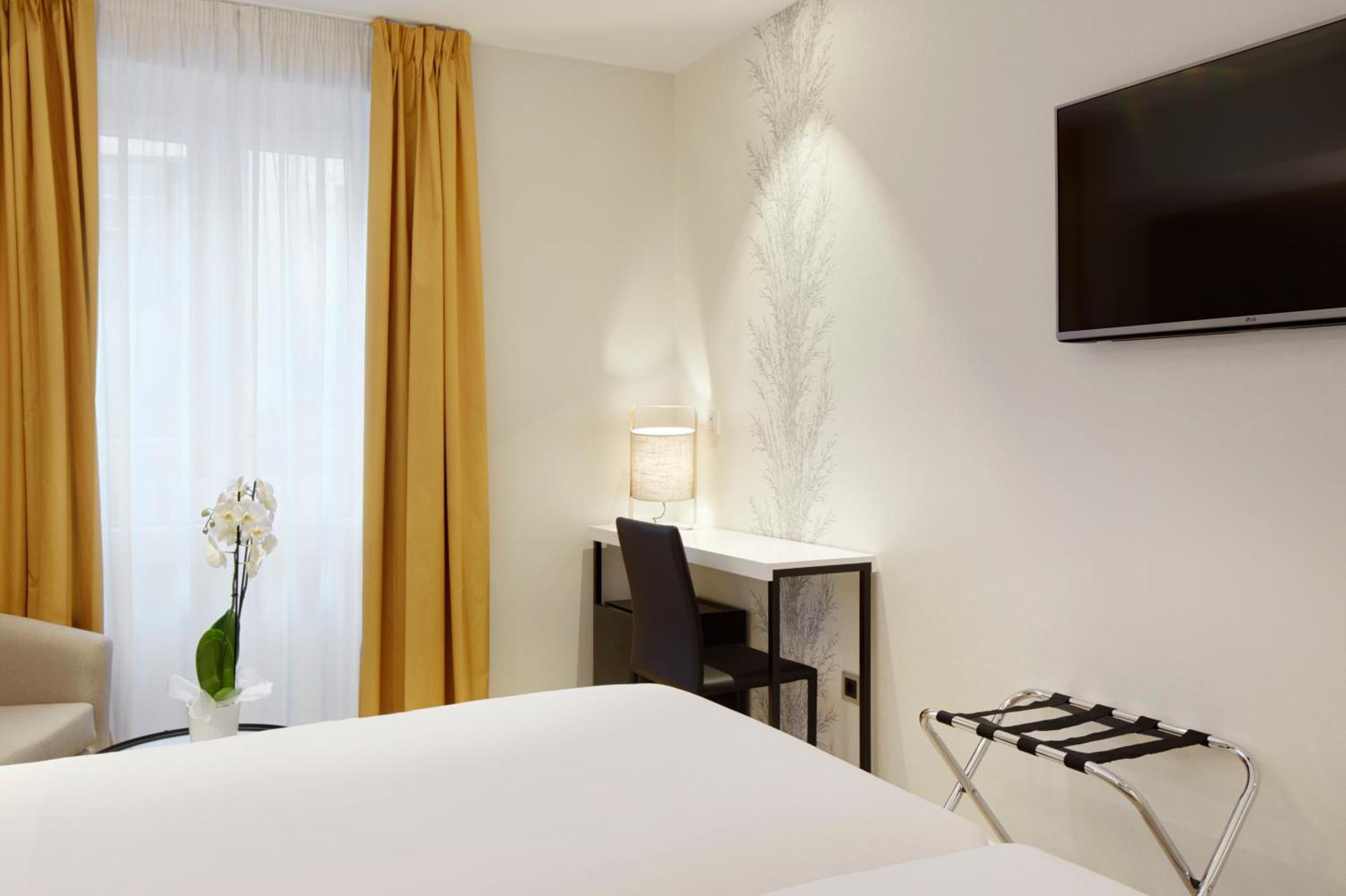 Deluxe Double Room Extra Bed