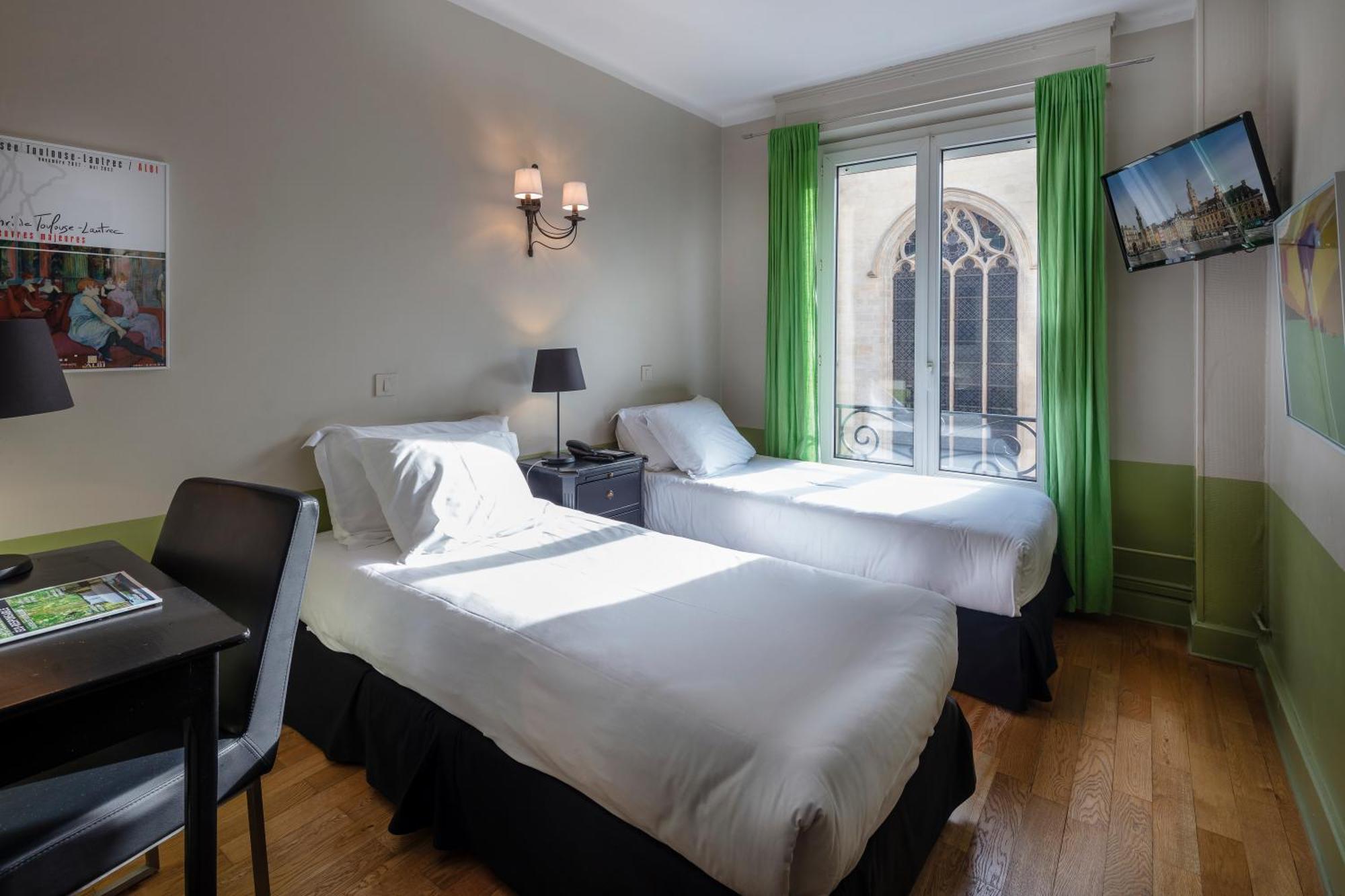 Tweepersoonskamer met 2 Aparte Bedden
