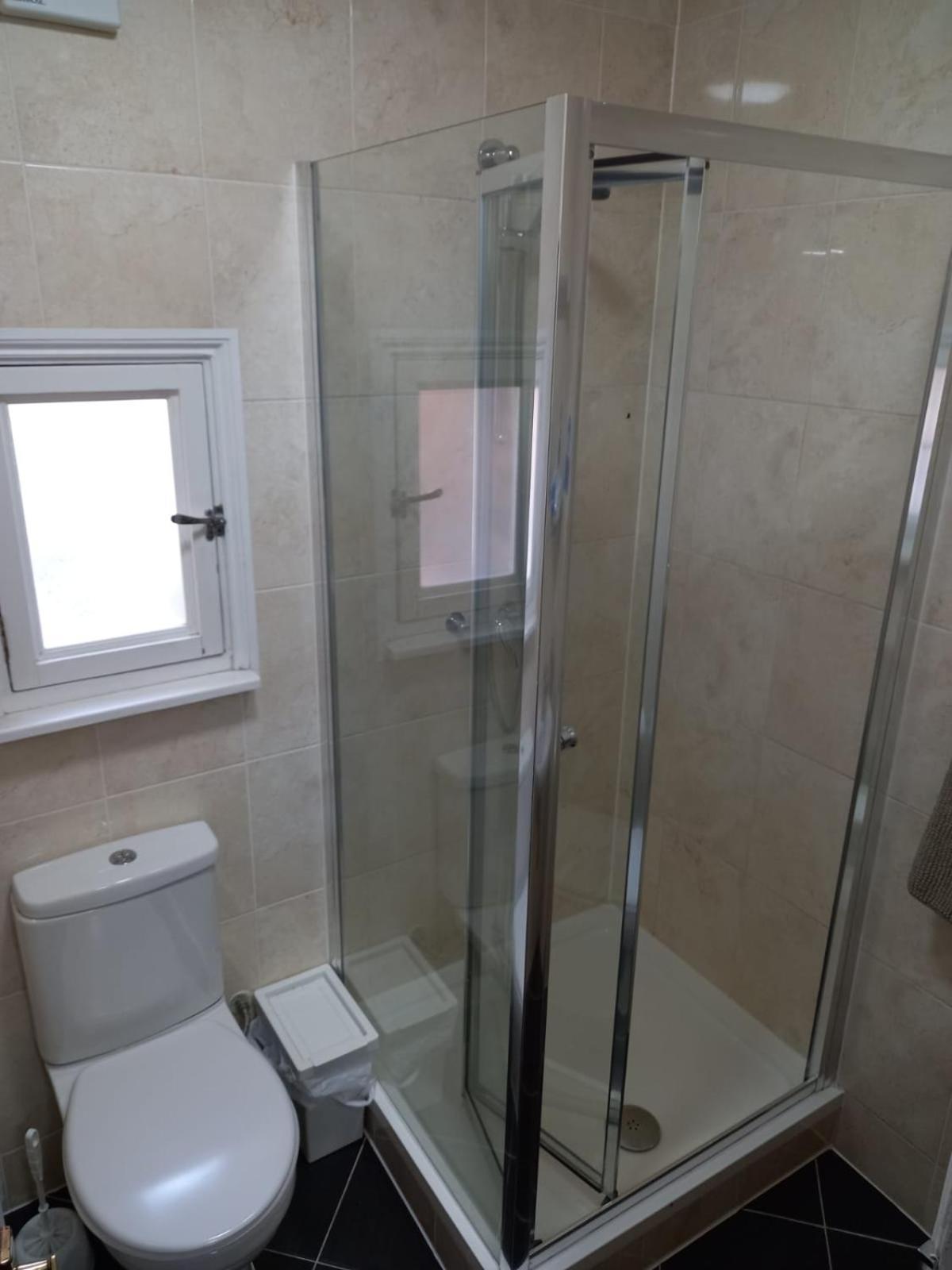 Single Ensuite Mini Room