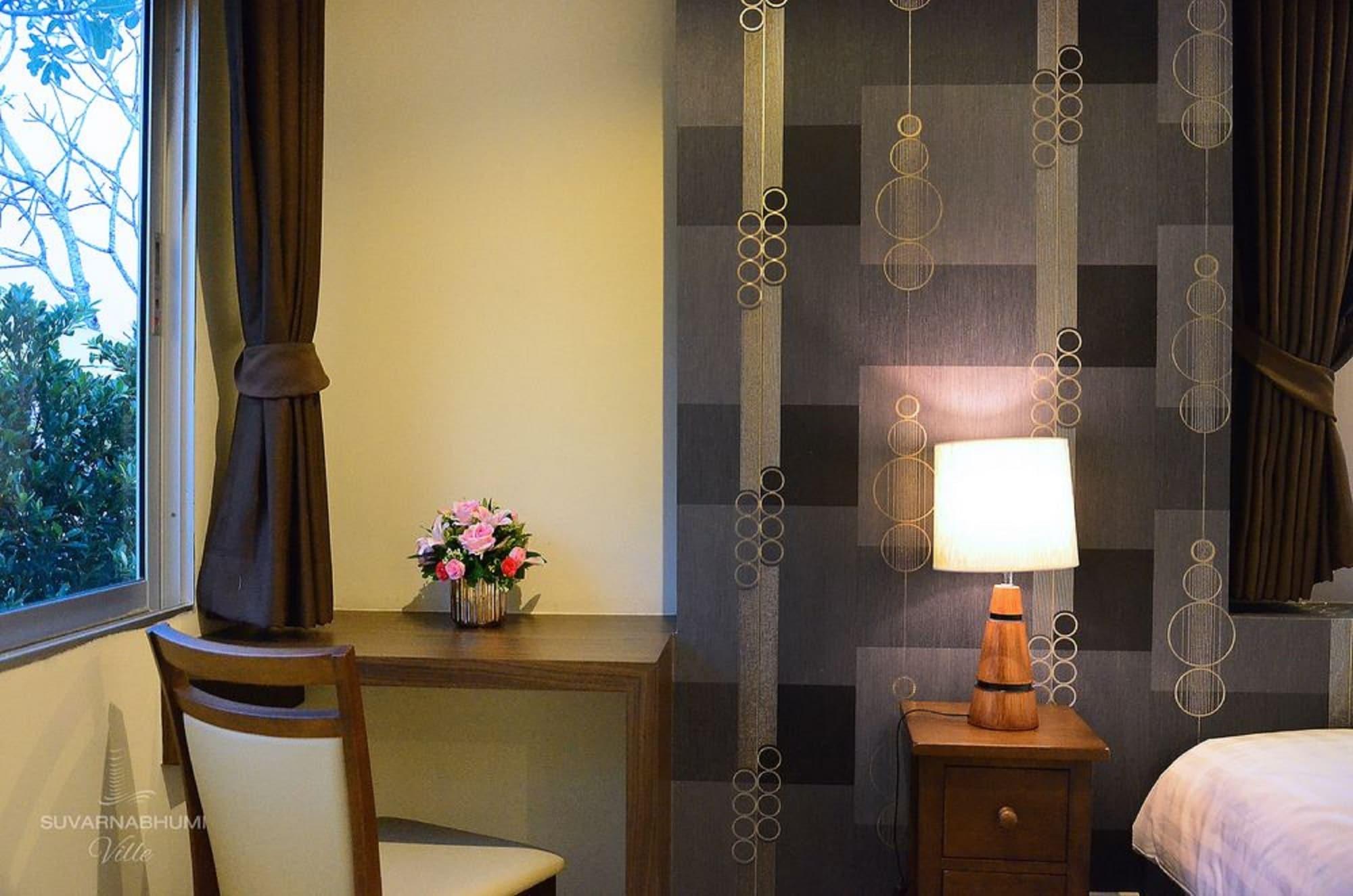 Premier Suite Pool Access