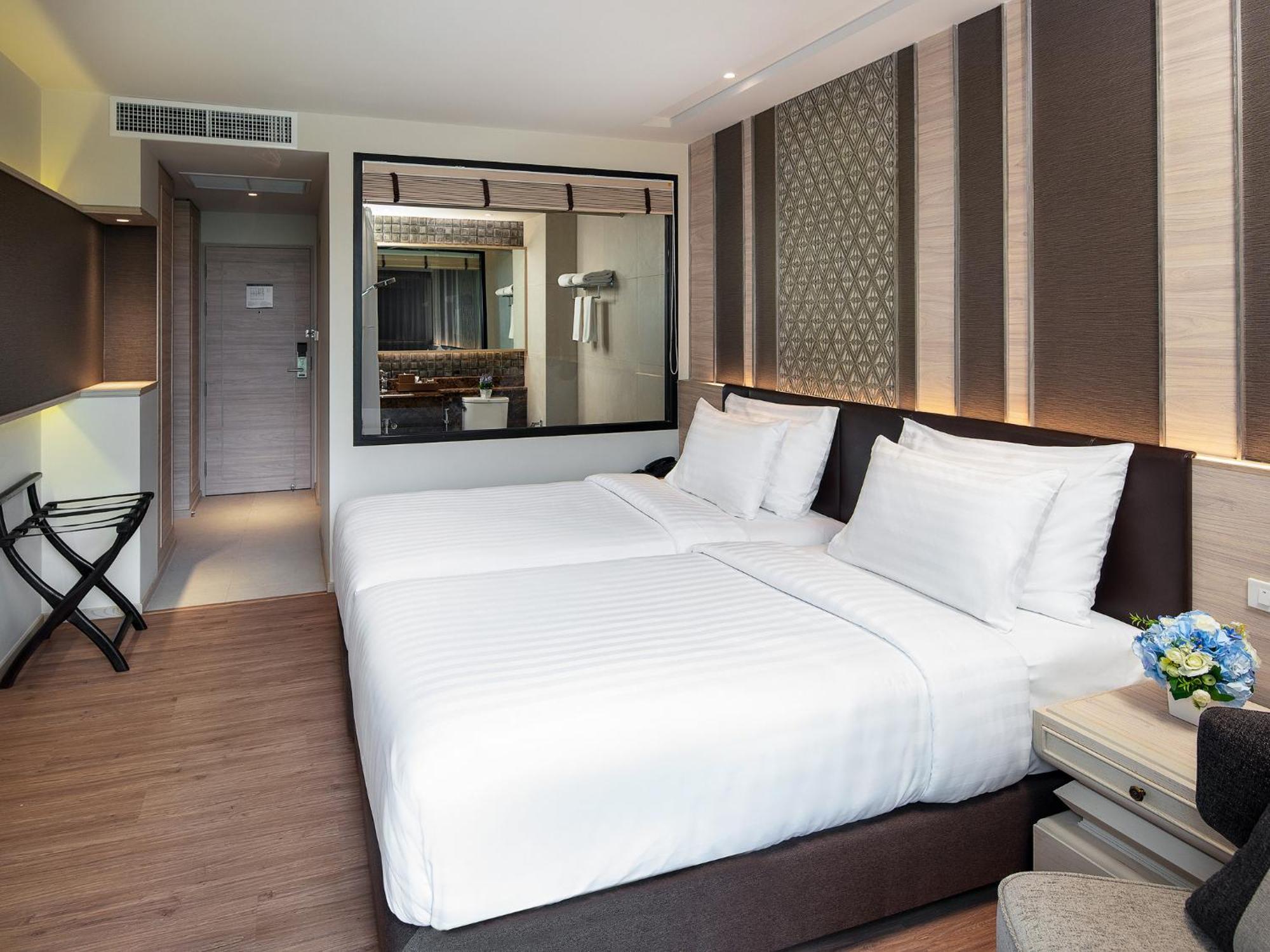 Deluxe Twin Room View
