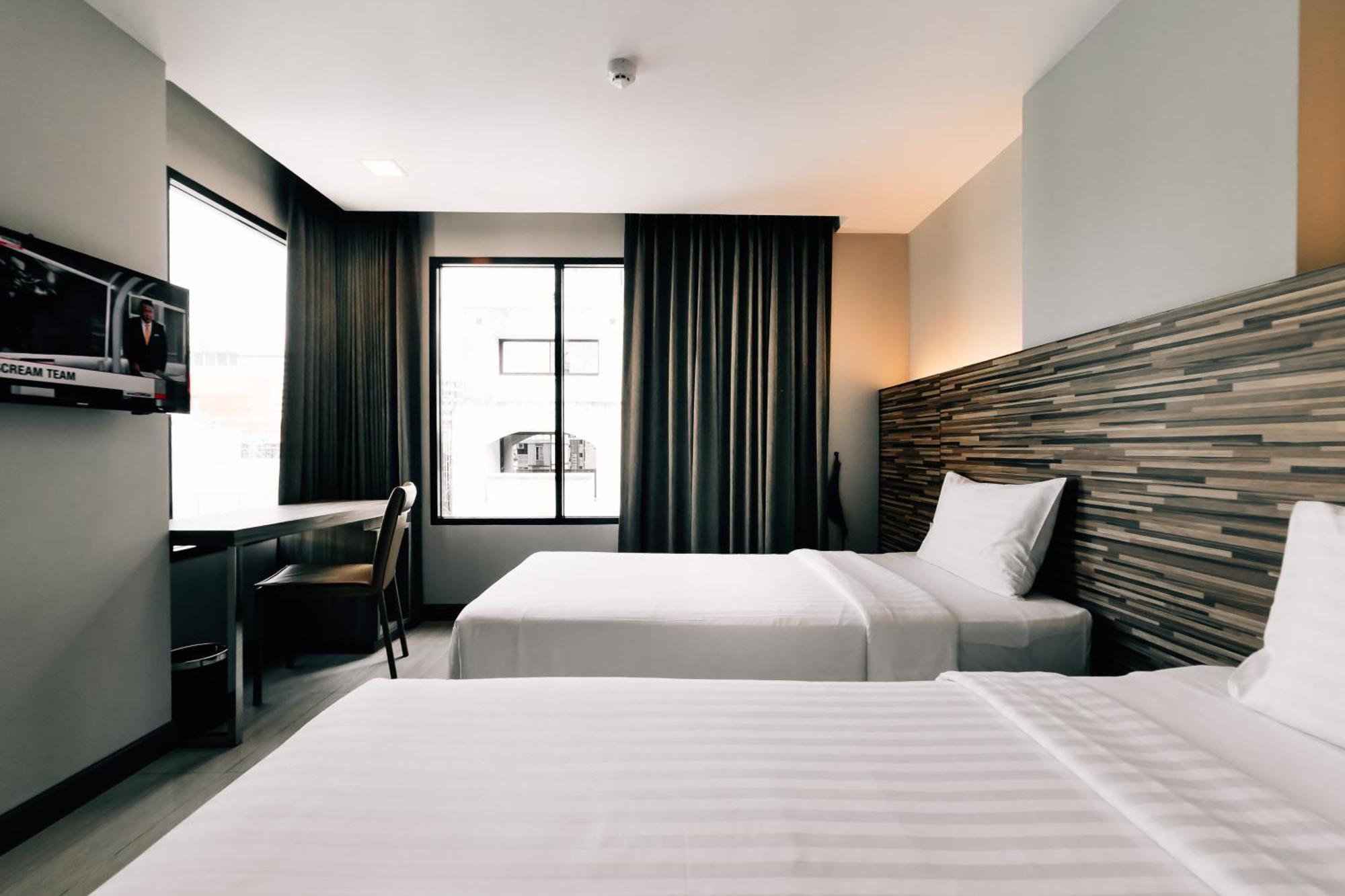 Modern Deluxe Double or Twin Room