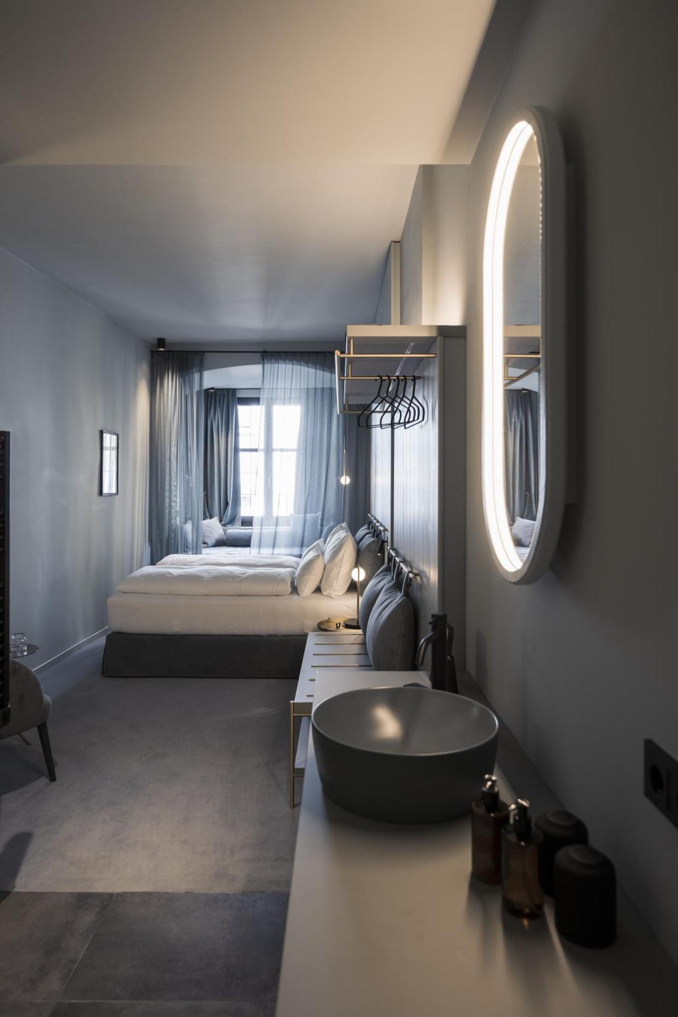 Medium Double Room Golden Roof View