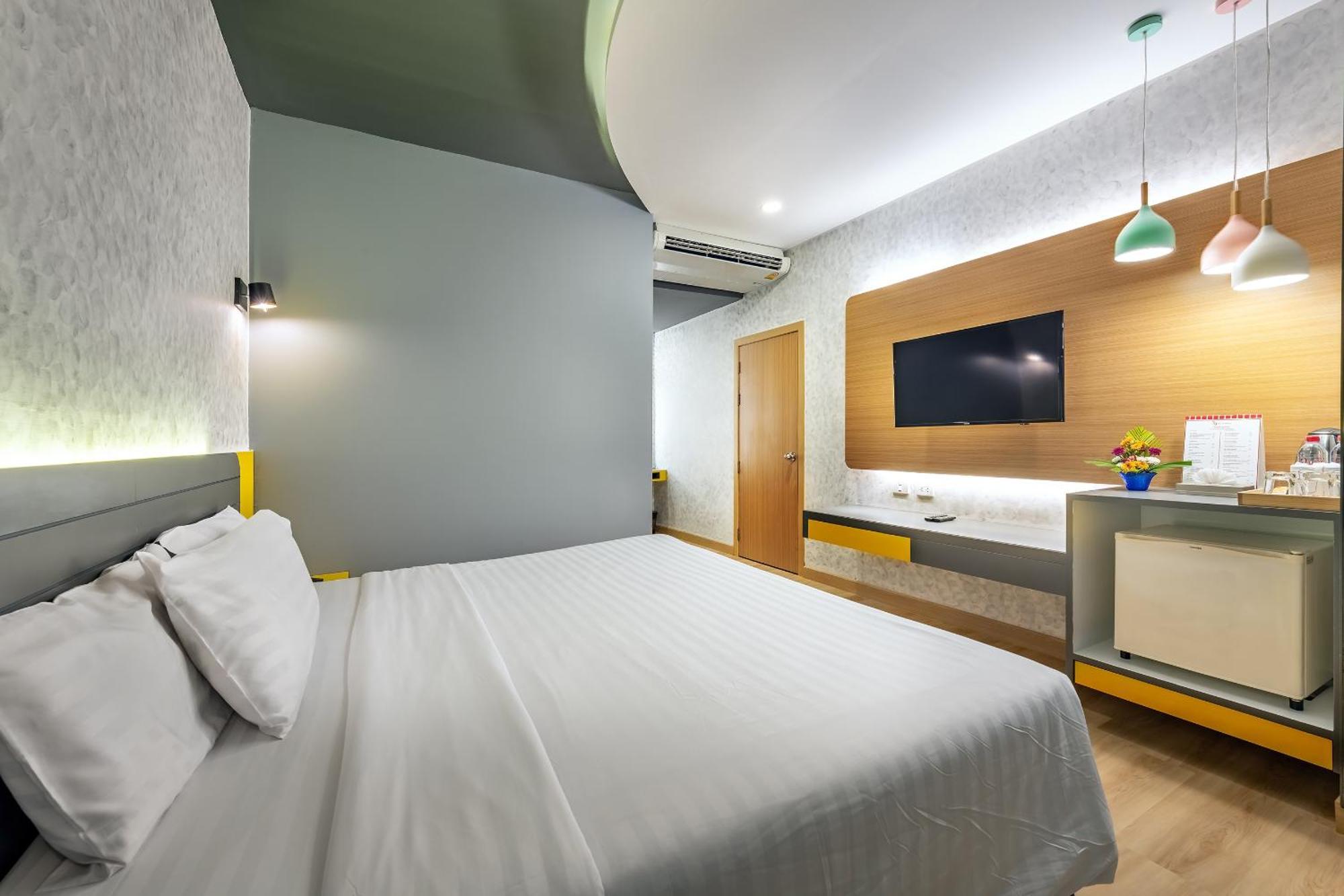 Deluxe Double Room No Window
