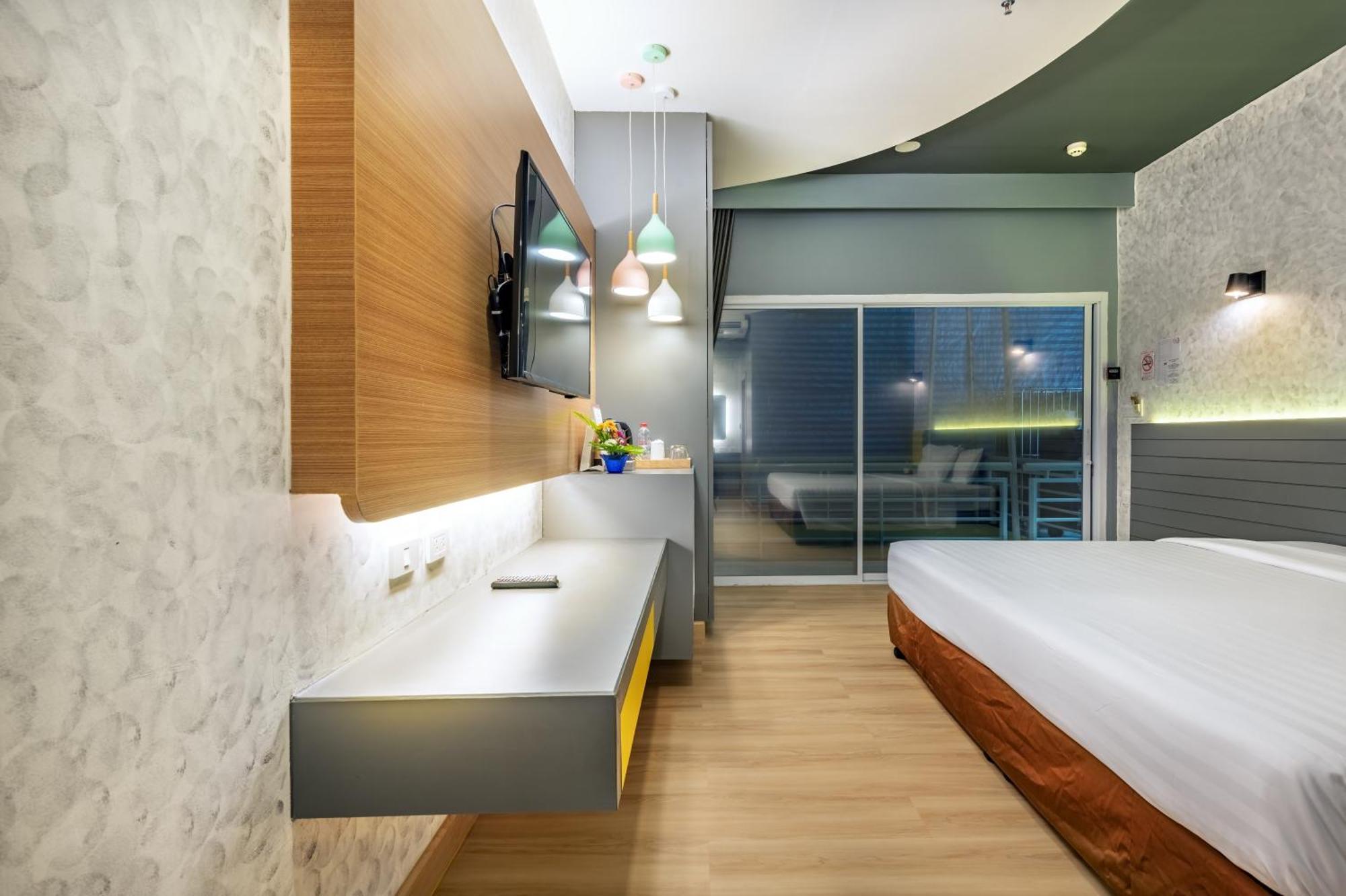 Deluxe Double Room No Window