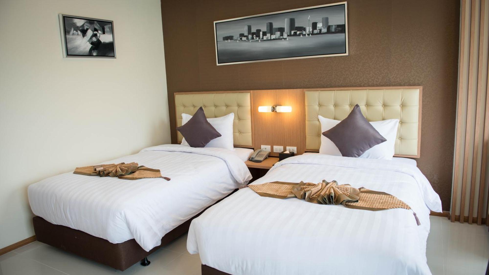 Standard Twin Room