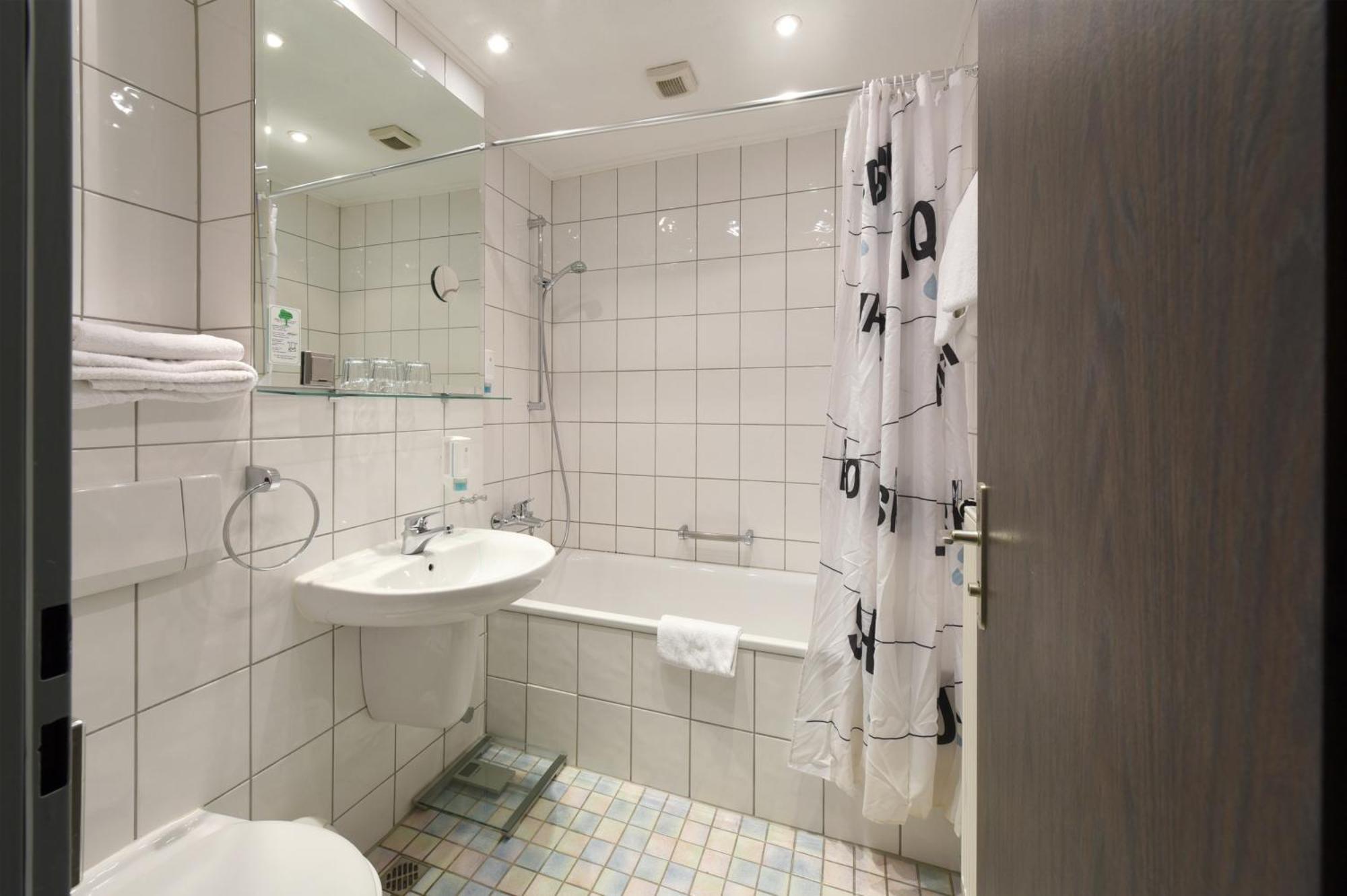 Tweepersoonskamer met 2 Aparte Bedden
