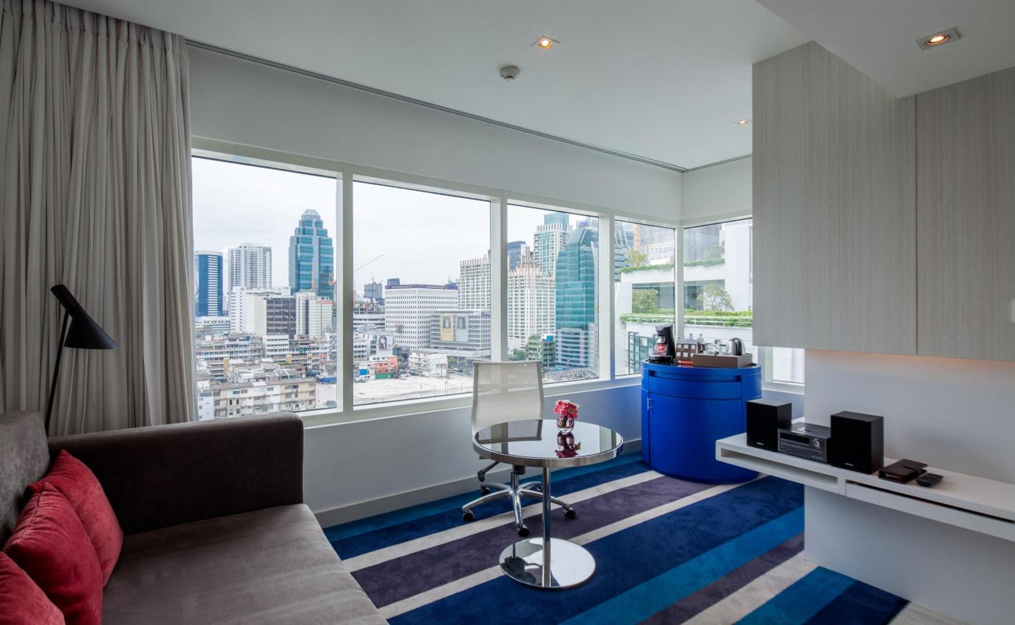 Deluxe One-Bedroom Suite