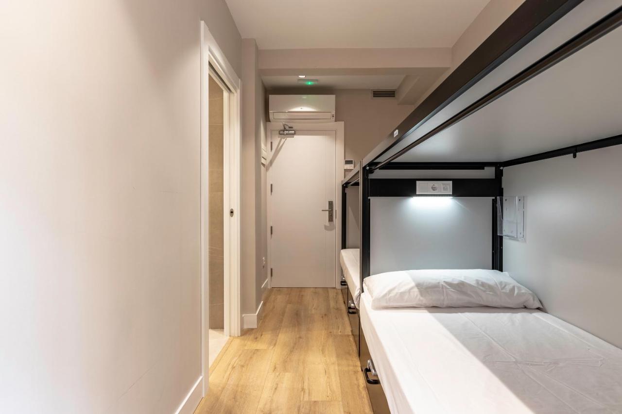 Quadruple Room Private Bathroom