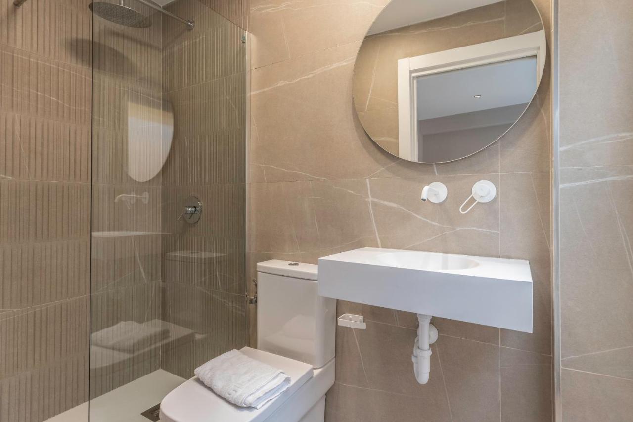 Quadruple Room Private Bathroom