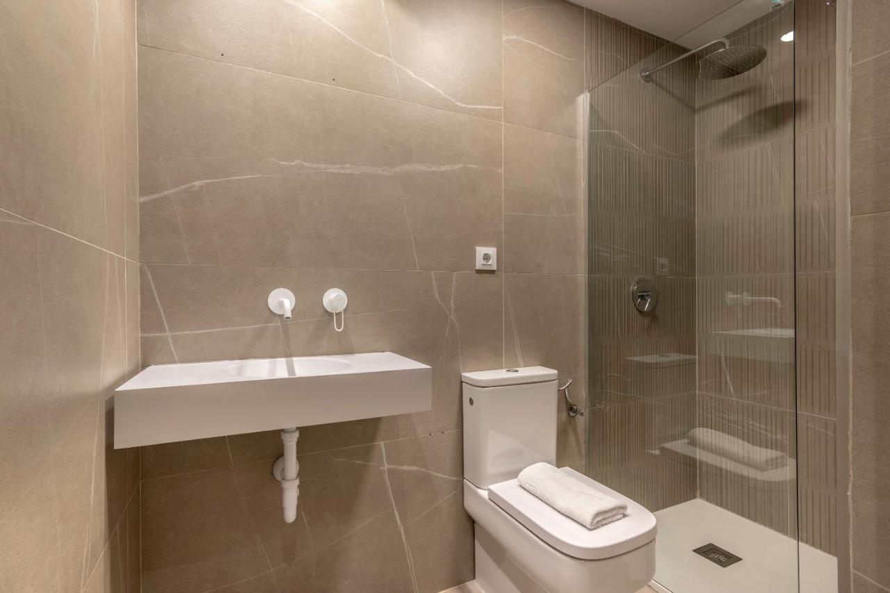 Quadruple Room Private Bathroom