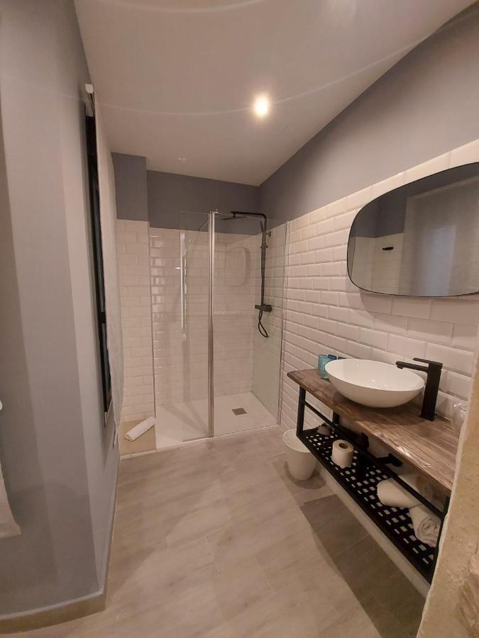 Deluxe King Studio