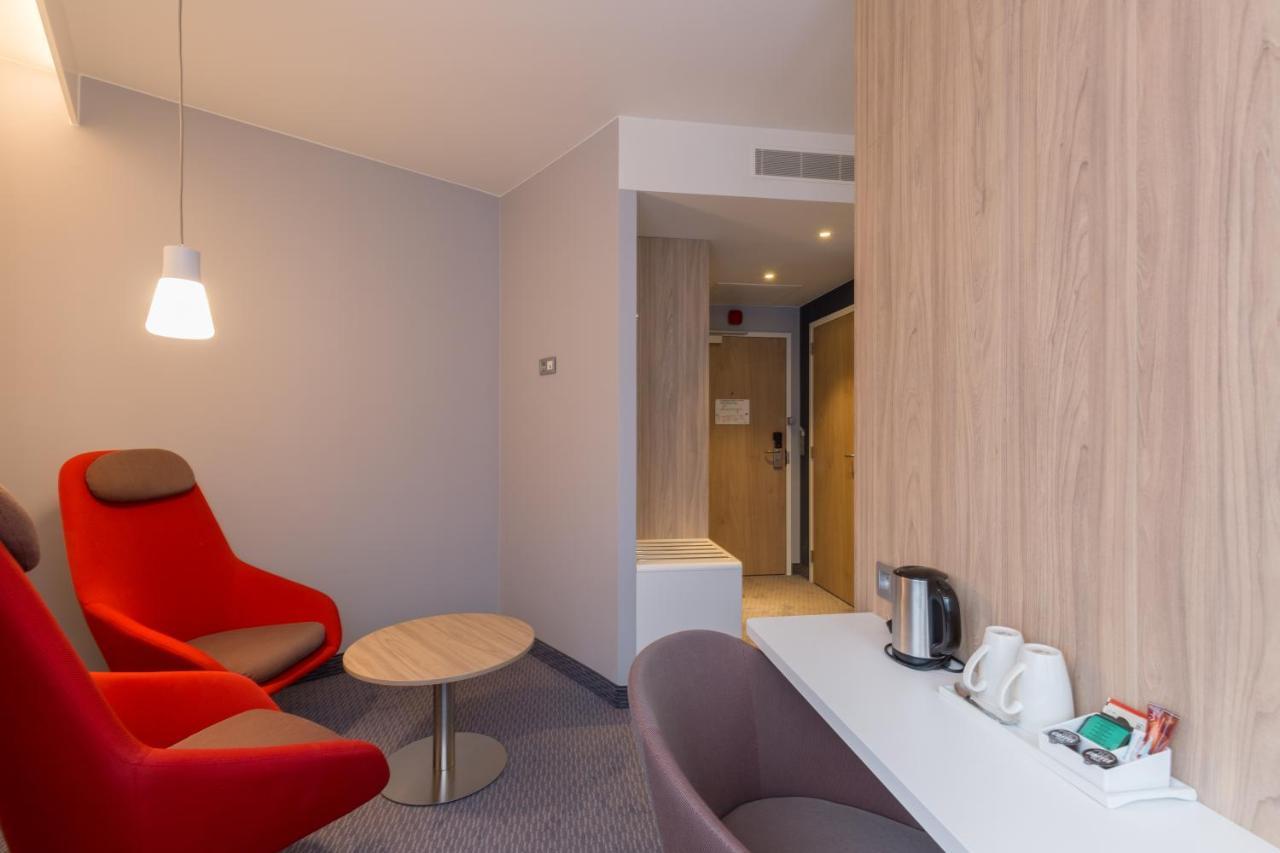 Standaard Kamer met Queensize Bed en Extra Vloeroppervlak - Gratis Ontbijt