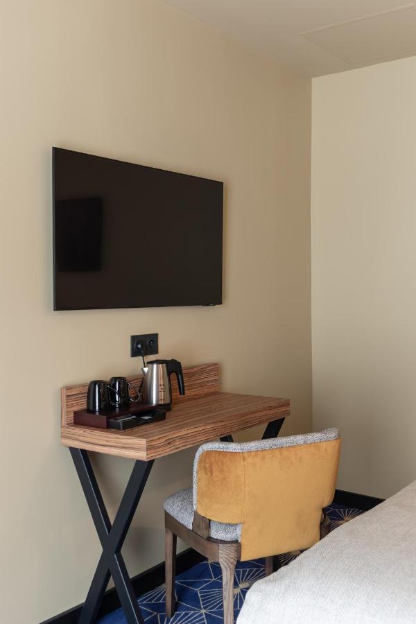 Single Room,1299724270:JPEG