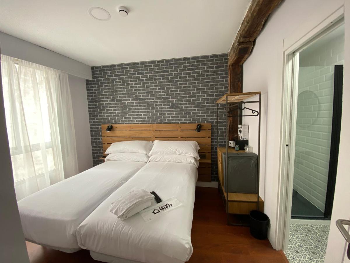 Twin Room Private Bathroom