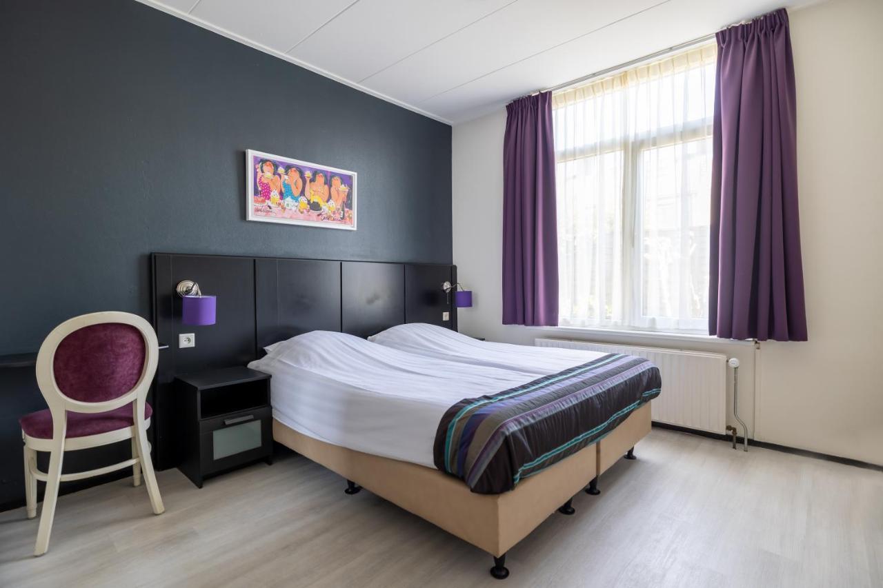 Tweepersoonskamer met 2 Aparte Bedden