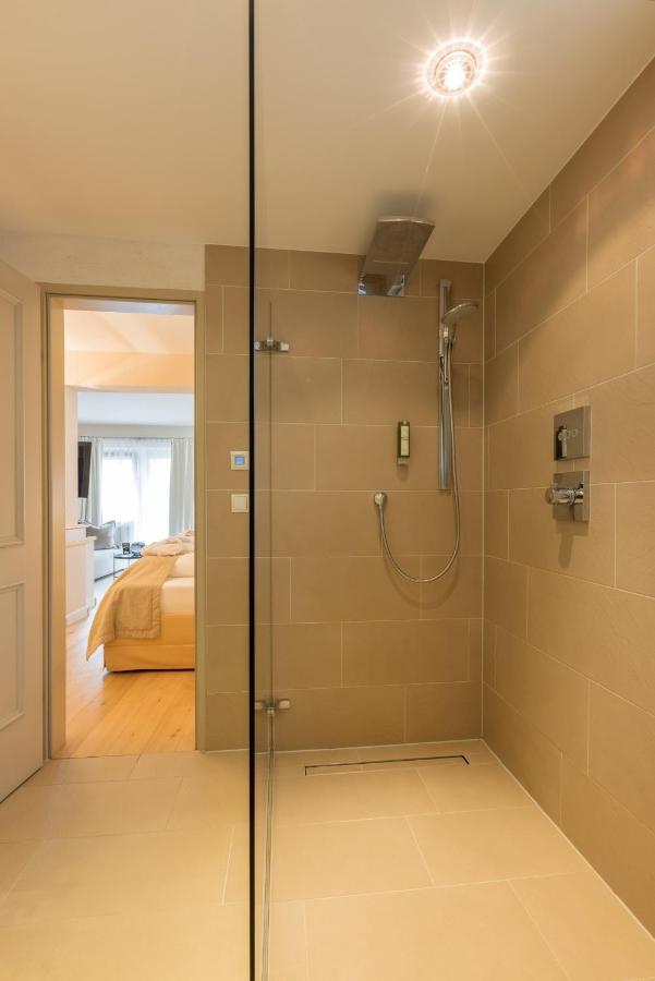 Manni Suite