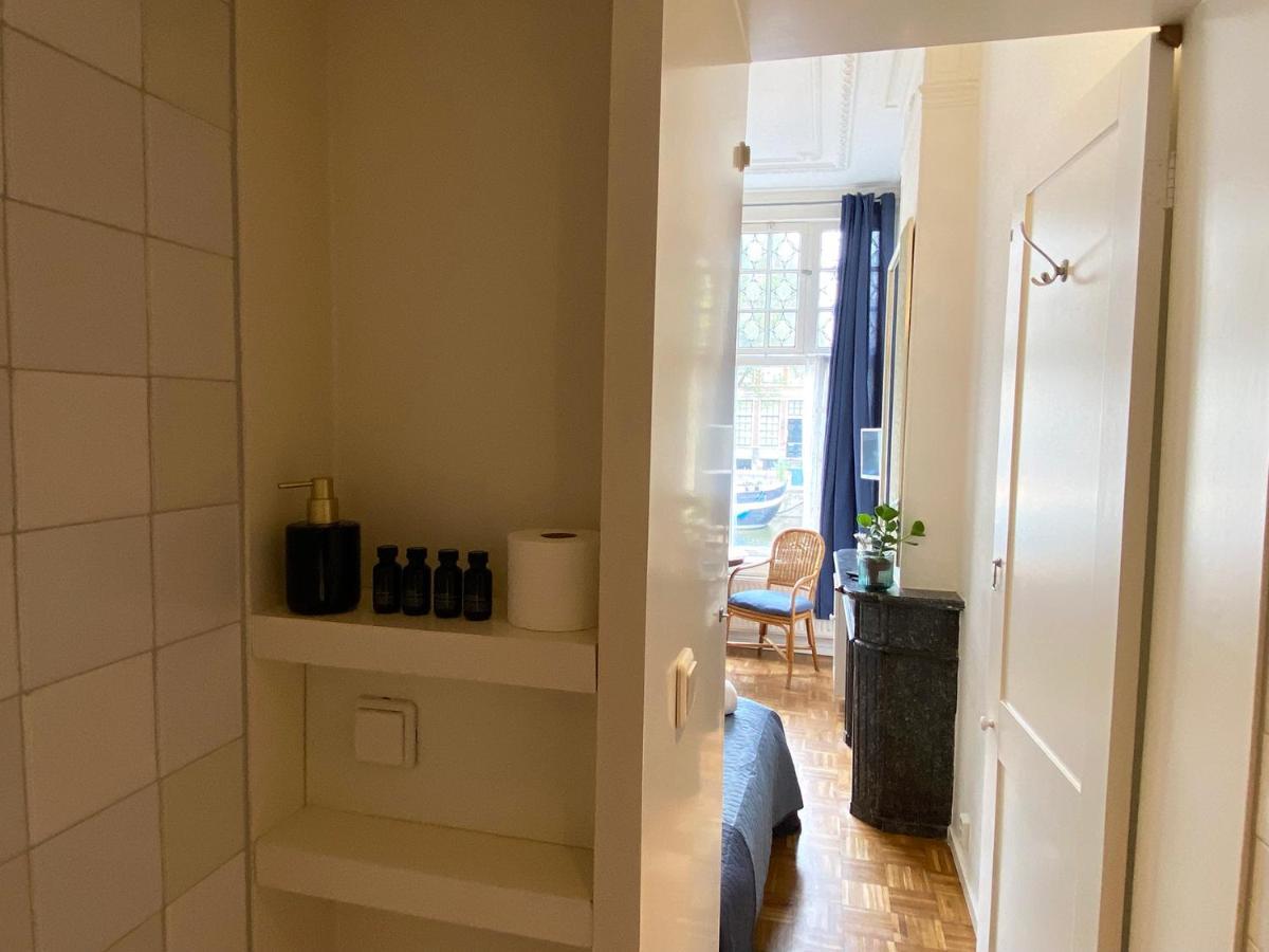Tweepersoonskamer met Uitzicht op Gracht