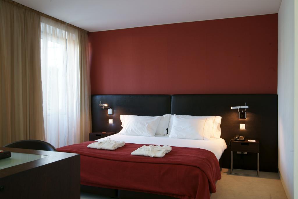 Tweepersoonskamer met 1 of 2 Bedden en een Extra Bed