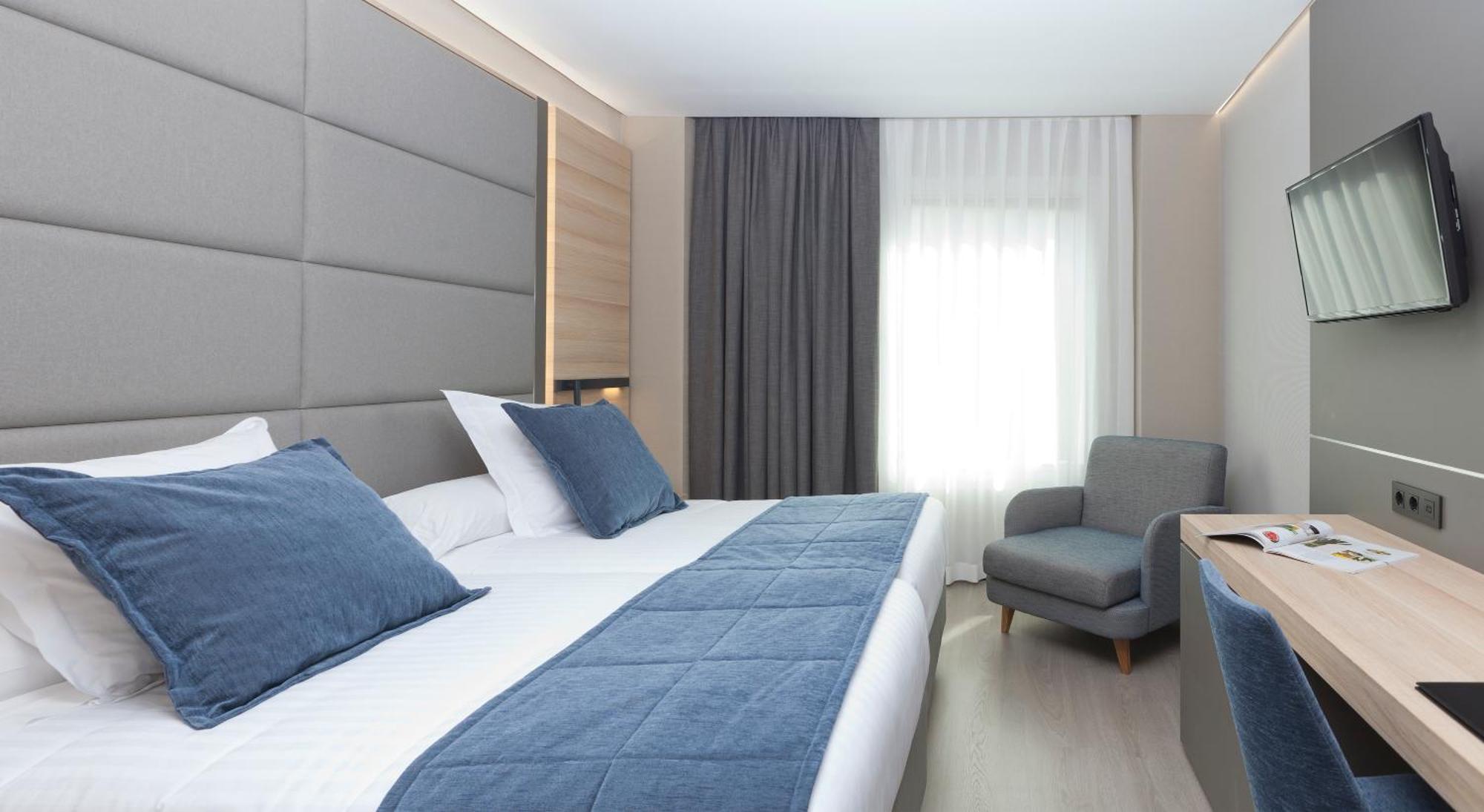 Deluxe Double Room King Bed