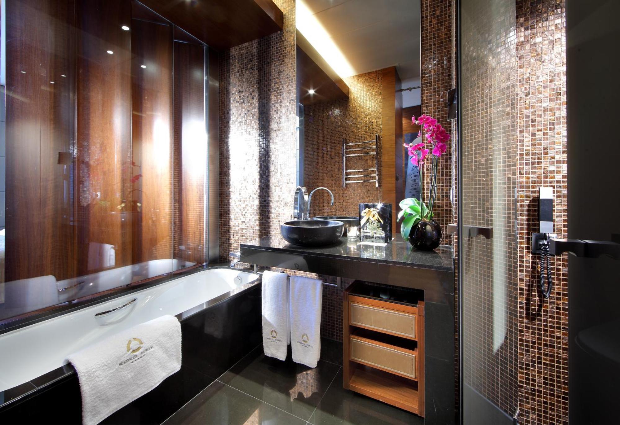 Superior Double Room Extra Bed