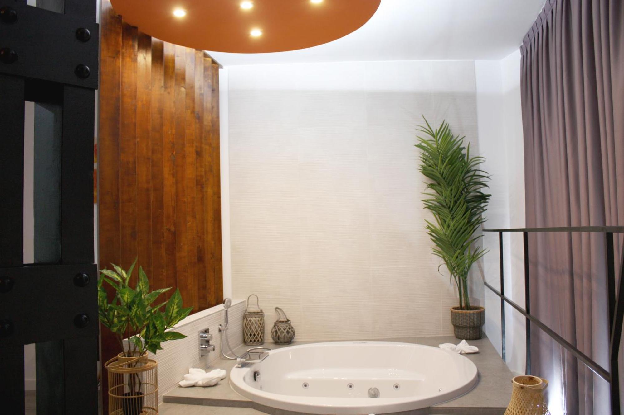 Deluxe Double Room Spa Bath