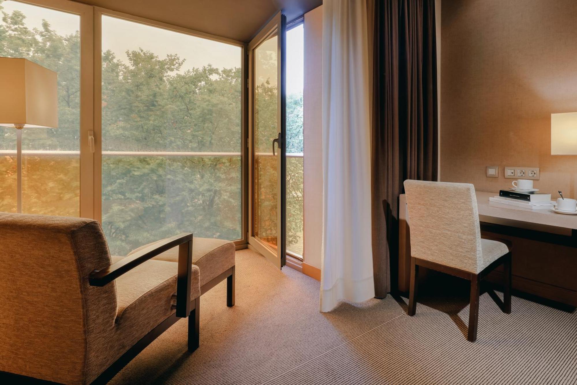 Superior Double or Twin Room View Extra Bed
