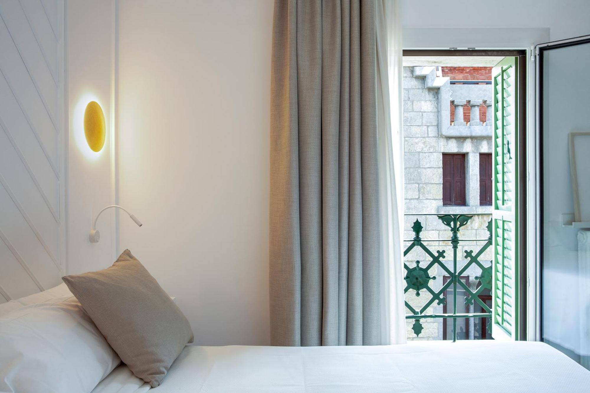 Deluxe Double or Twin Room Views