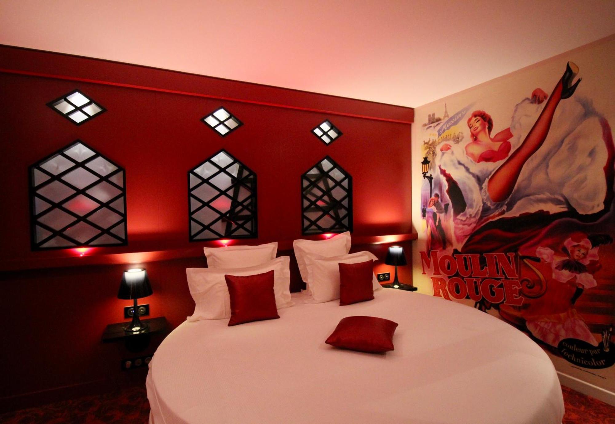 Tweepersoonskamer Moulin Rouge met Bubbelbad en Rond Bed