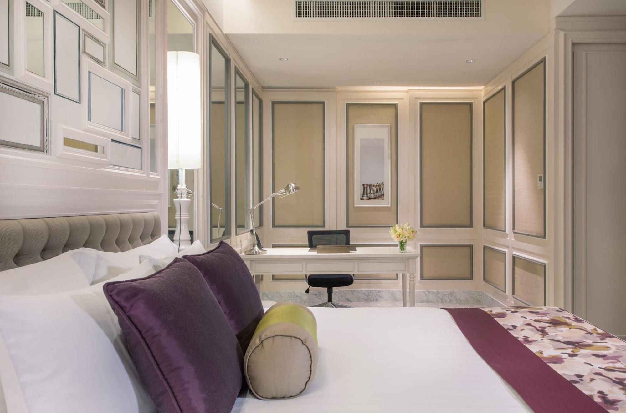 Suite 24 hours of Room