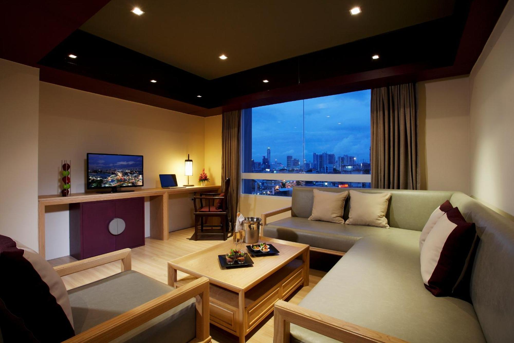 Two-Bedroom Family Suite
