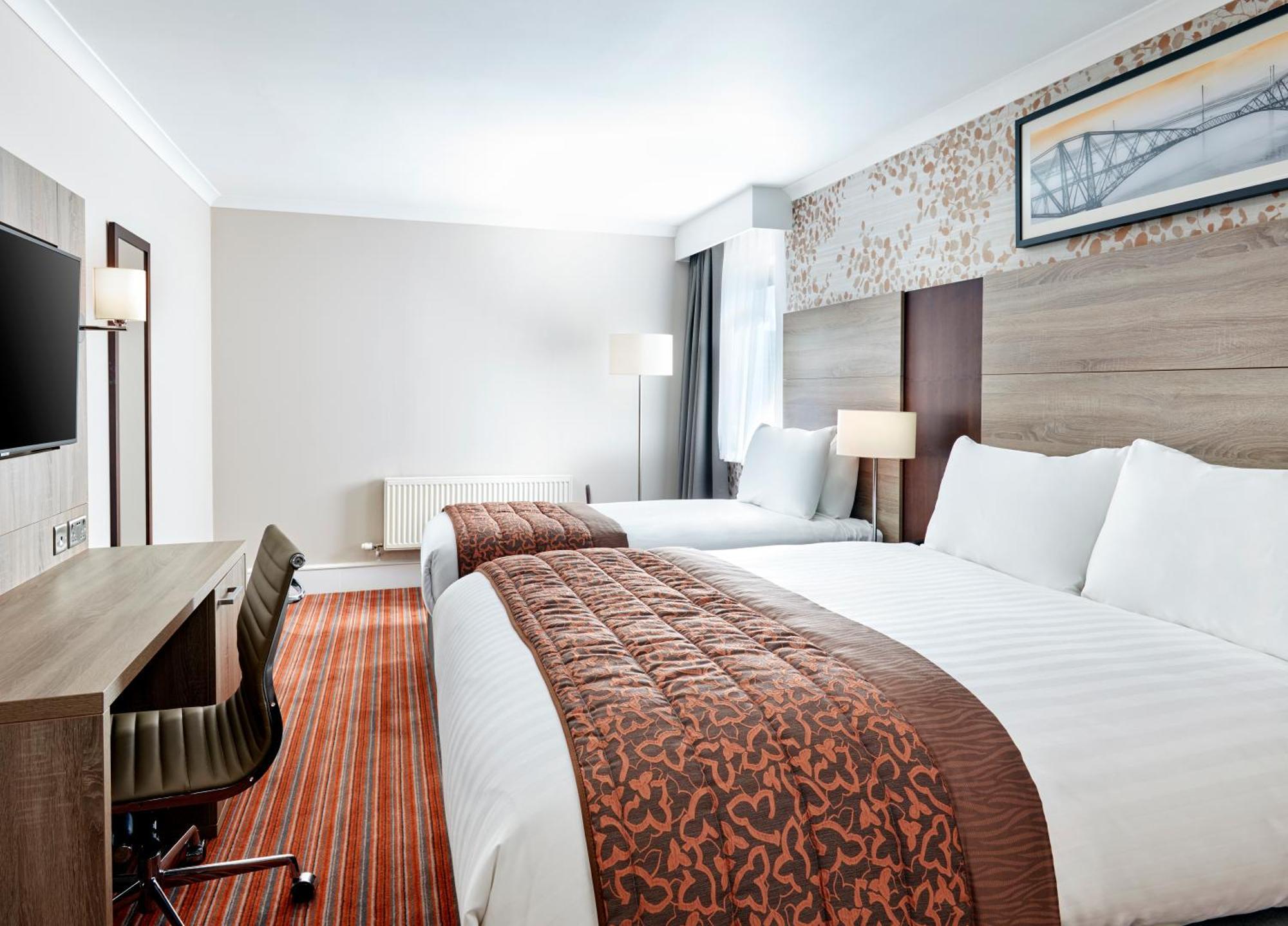 Standaard Kamer met Tweepersoonsbed en Eenpersoonsbed
