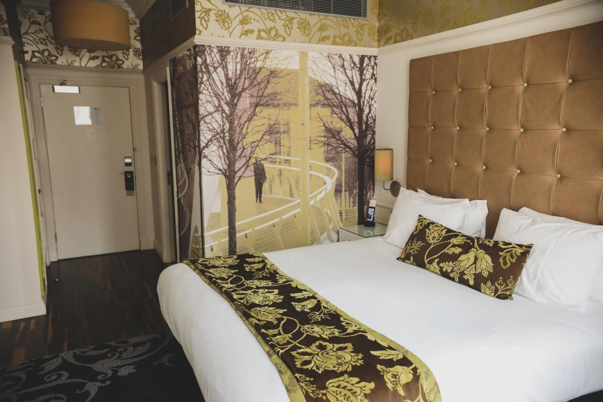 Premium King Room