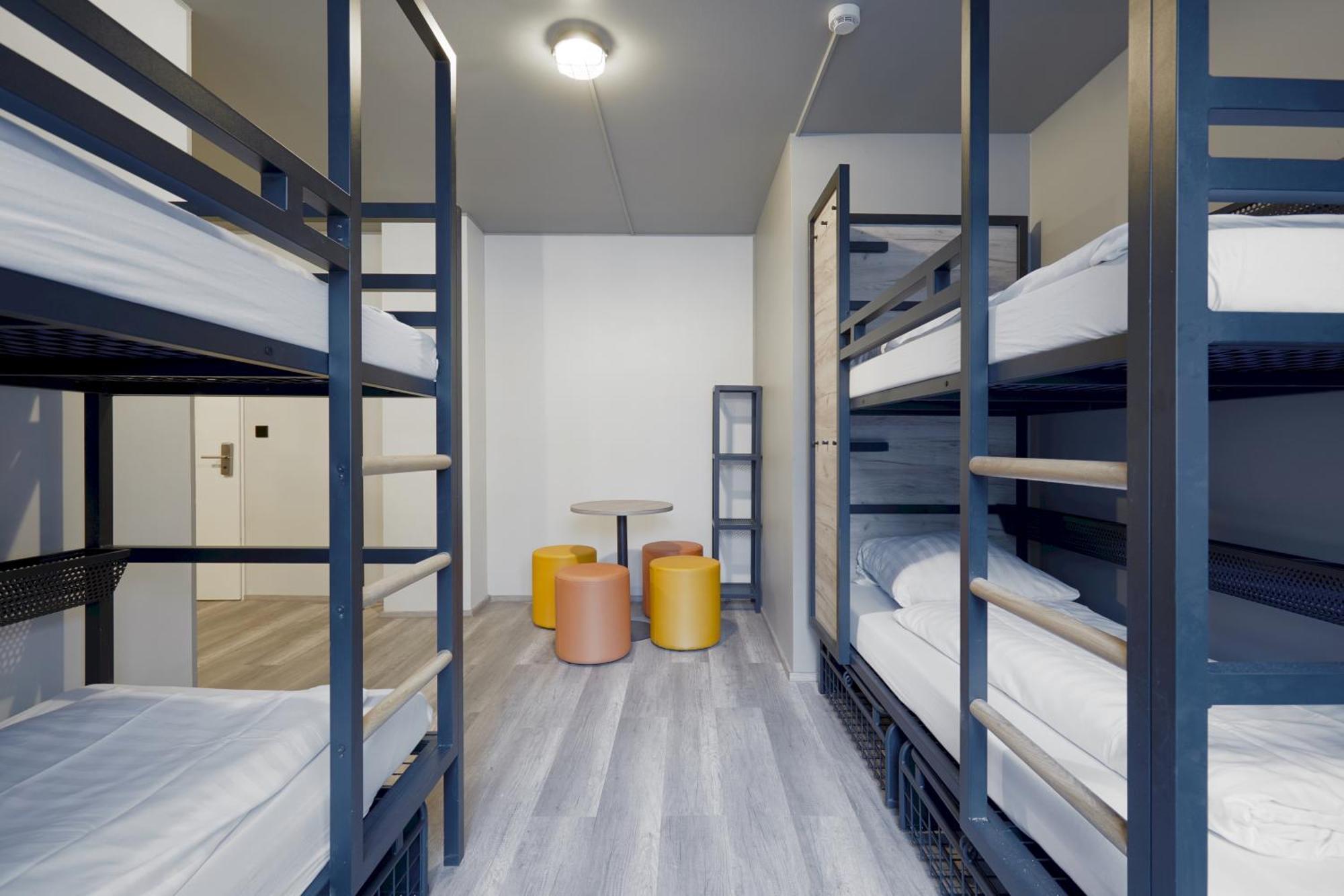Bed in een Slaapzaal met 6 Bedden