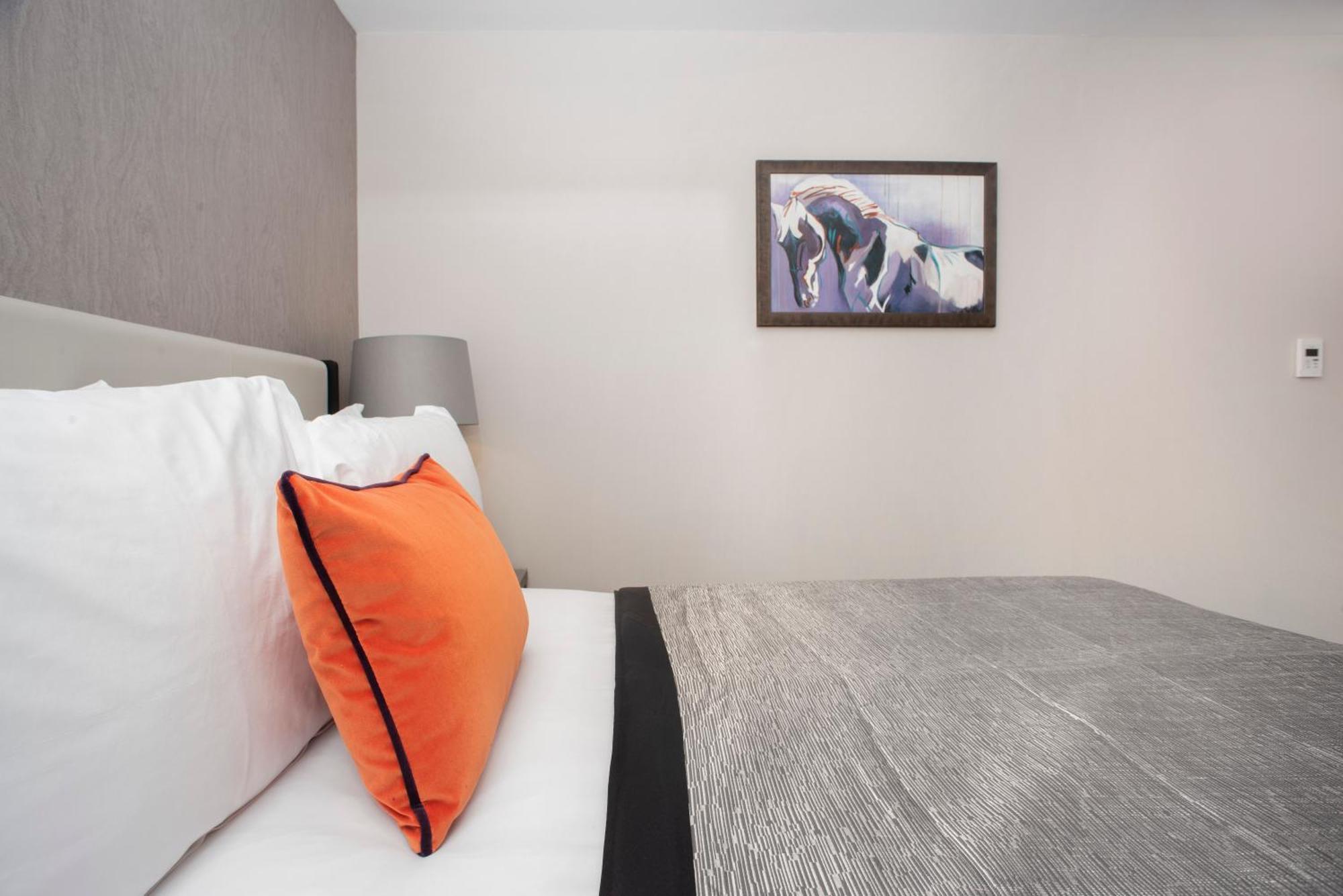 Classic Single Room