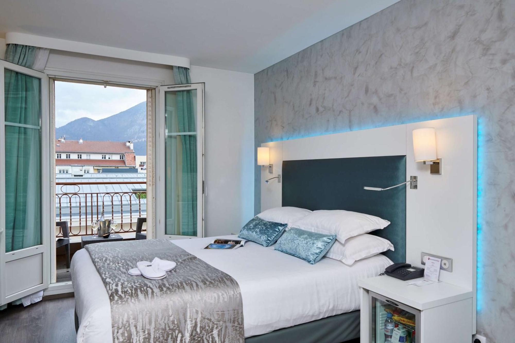 Comfort Kamer met Queensize Bed en Balkon - Rookvrij