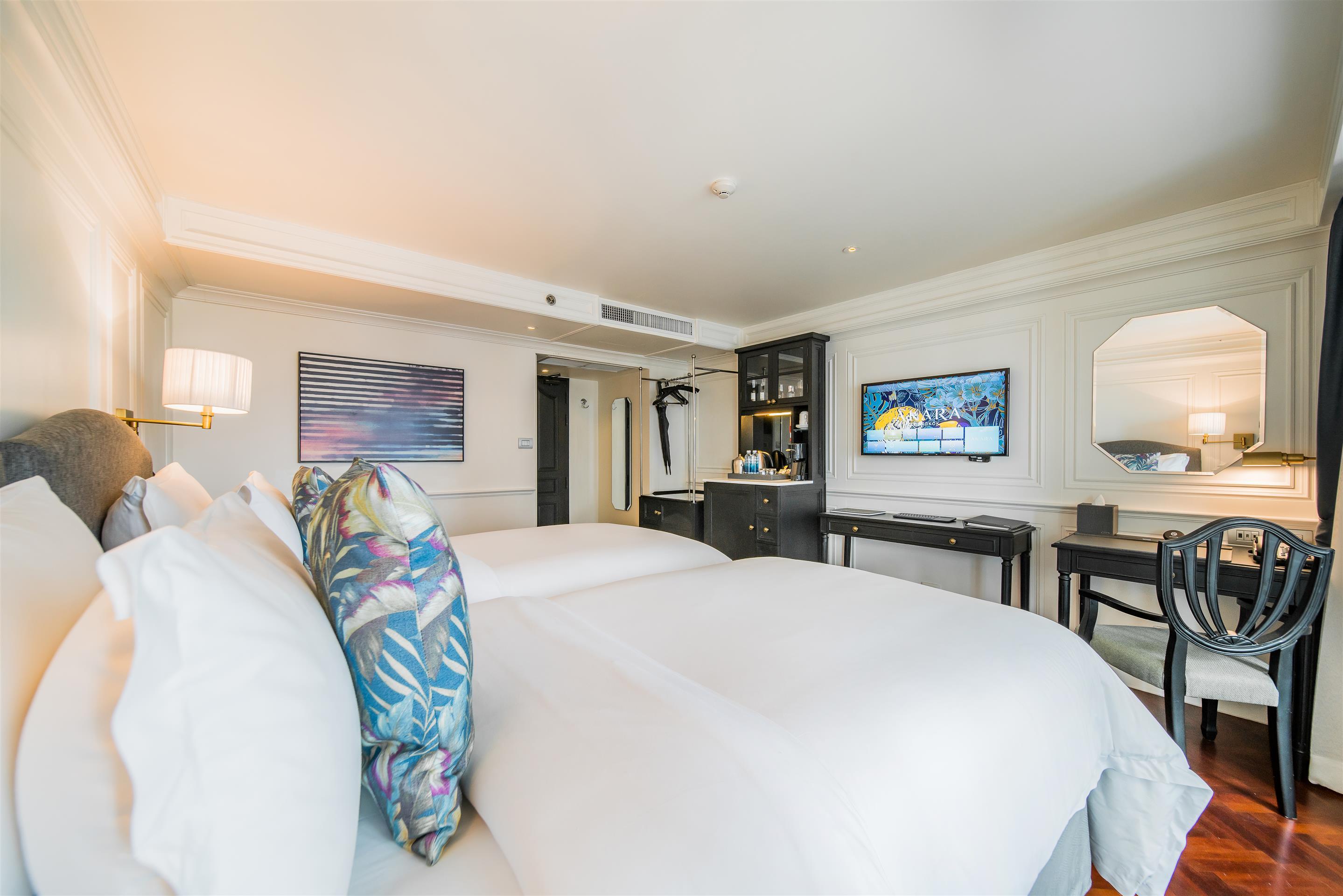 Akara Deluxe Twin Room