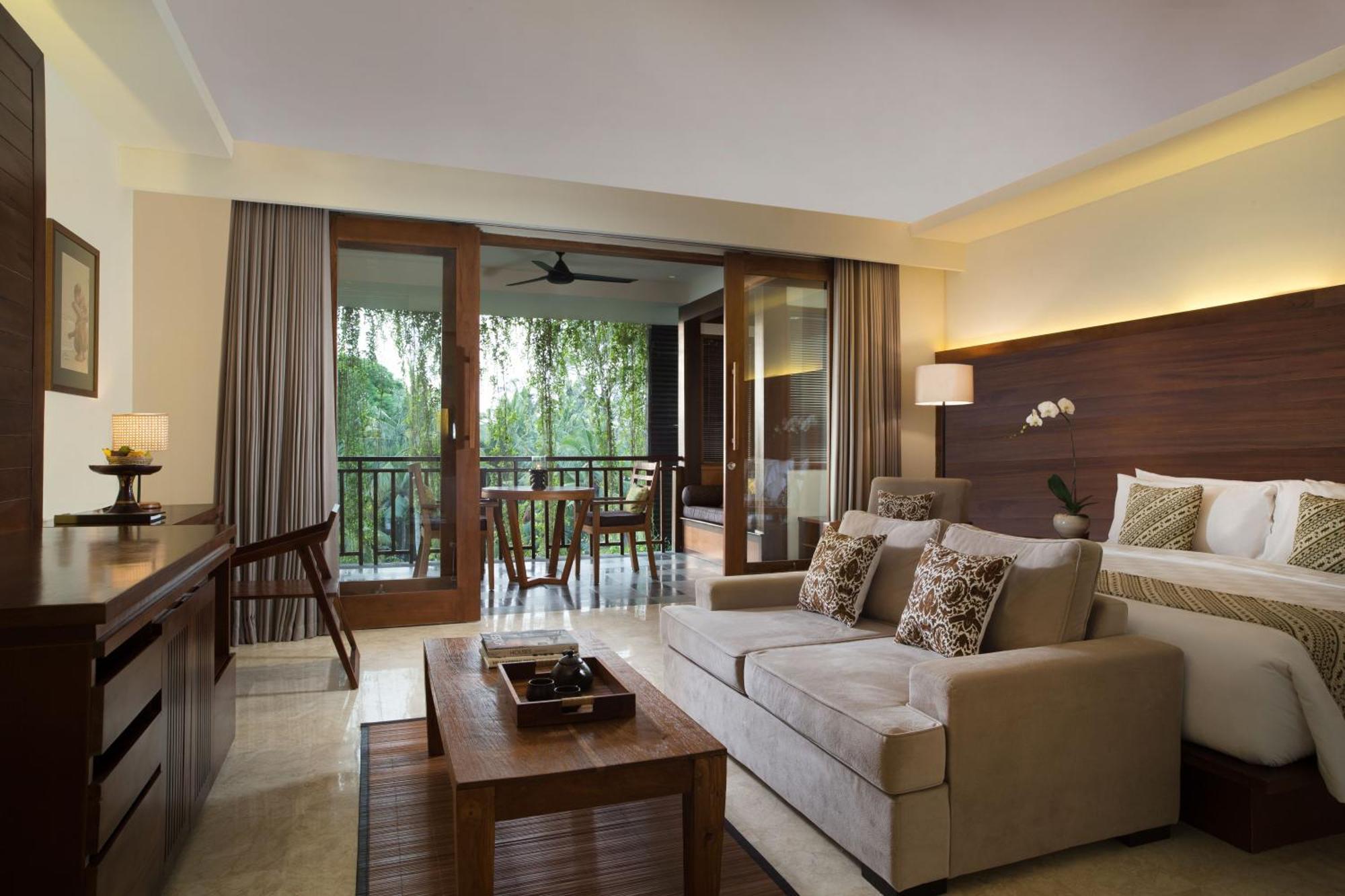Junior Suite Pool View