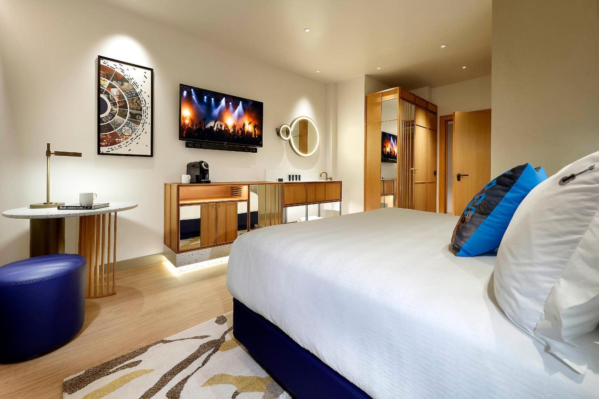 Deluxe Double Room Garden View